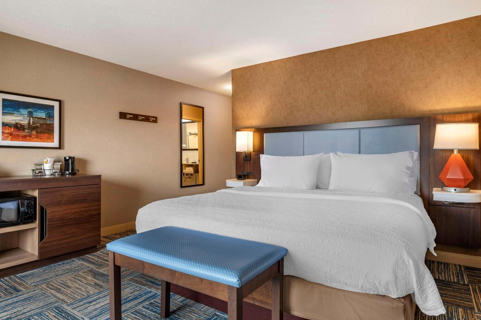 Hampton Inn Greenfield photo 46
