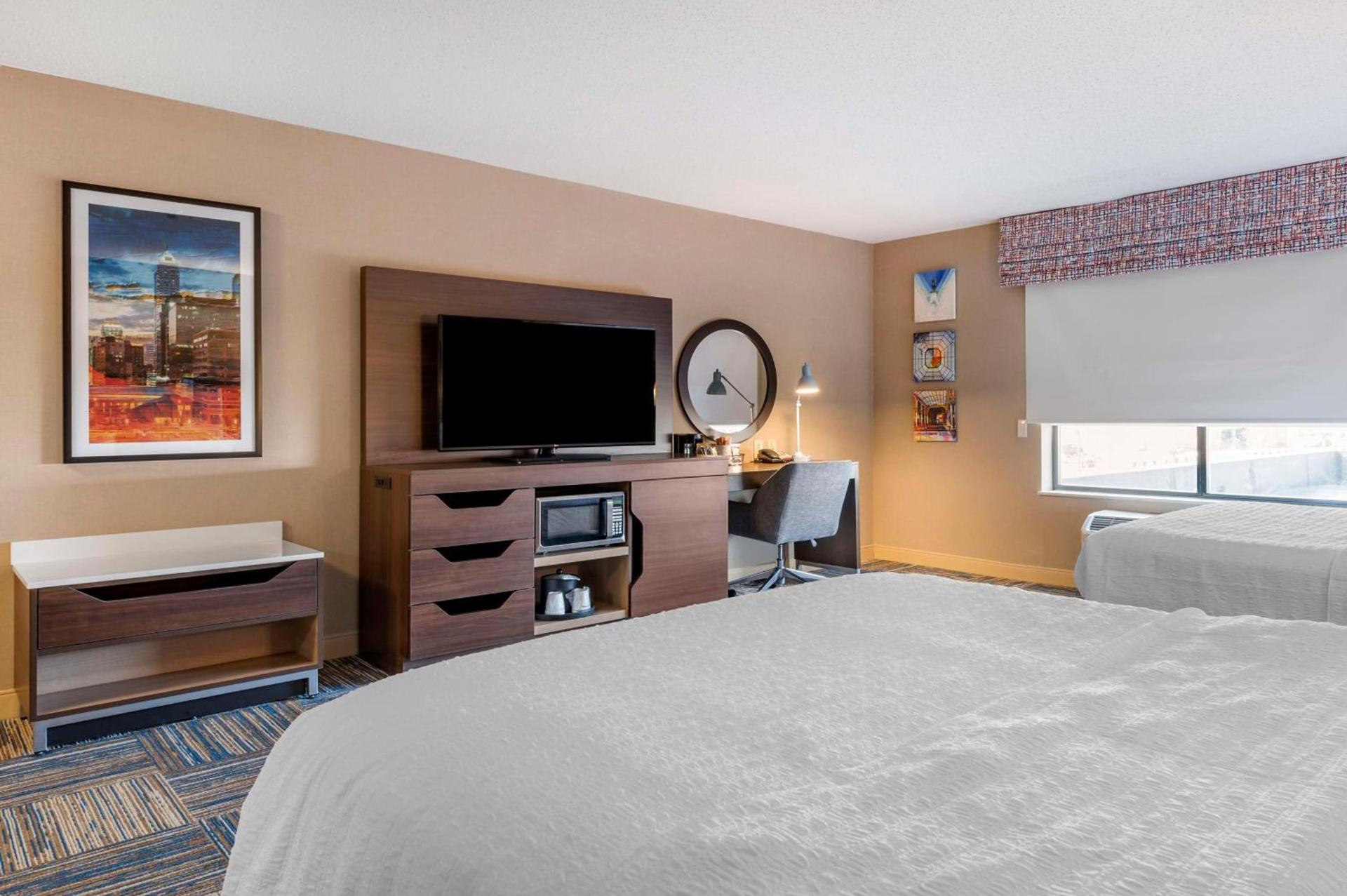 Hampton Inn Greenfield photo 50