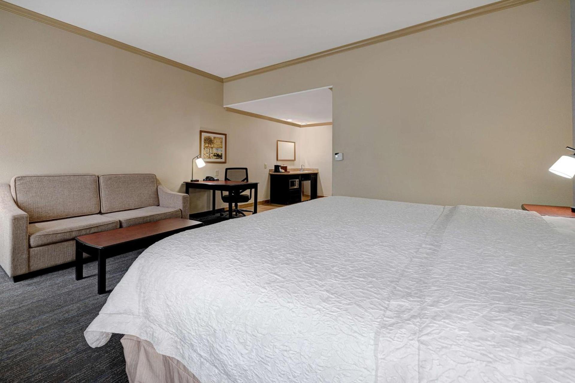 Hampton Inn & Suites Galveston photo 21