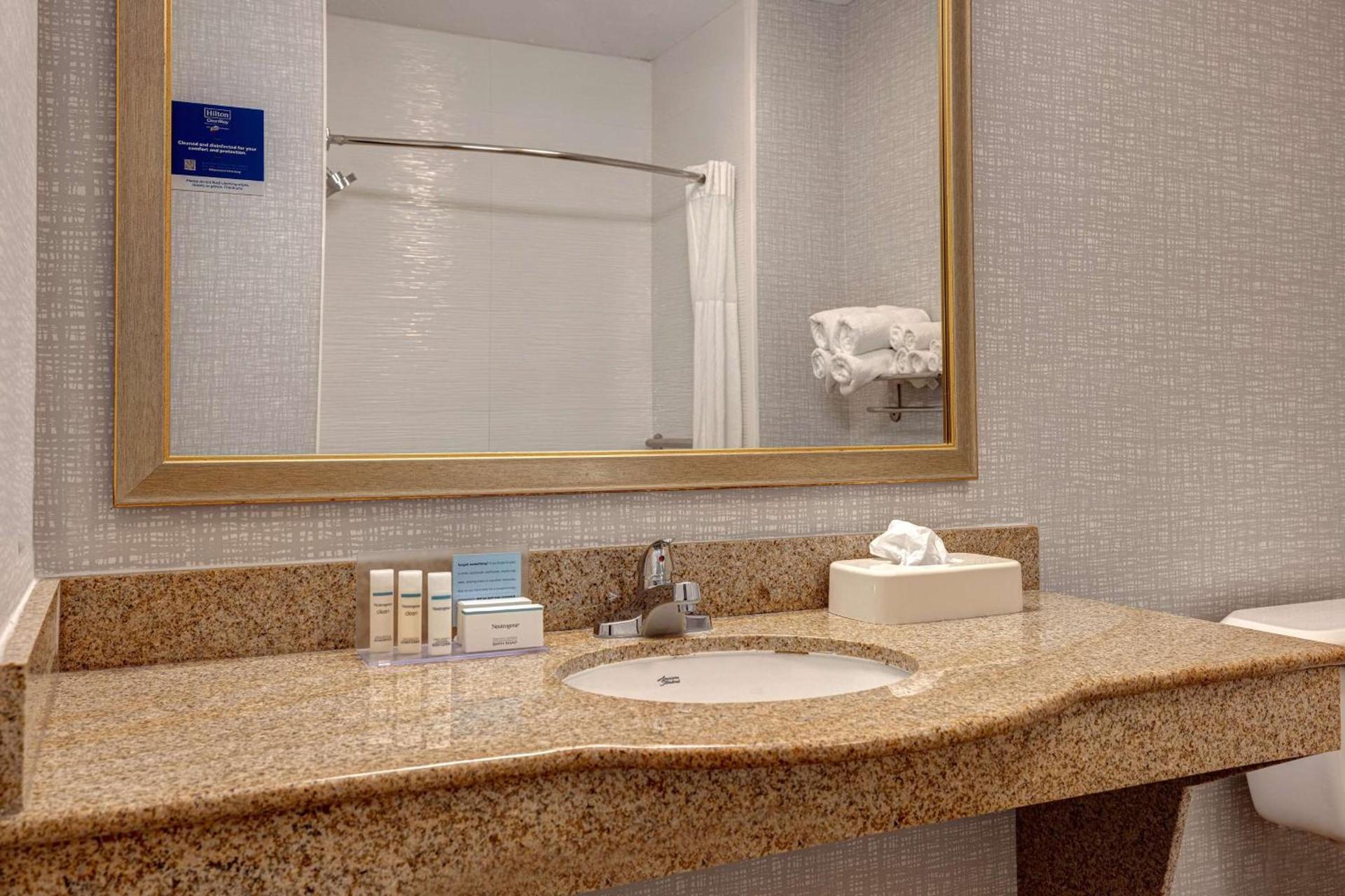 Hampton Inn & Suites Galveston photo 36