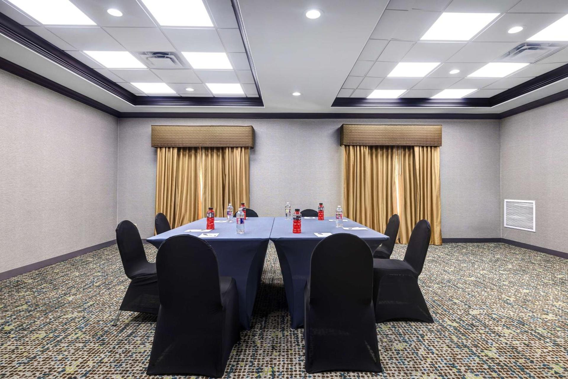 Hampton Inn & Suites Galveston photo 53