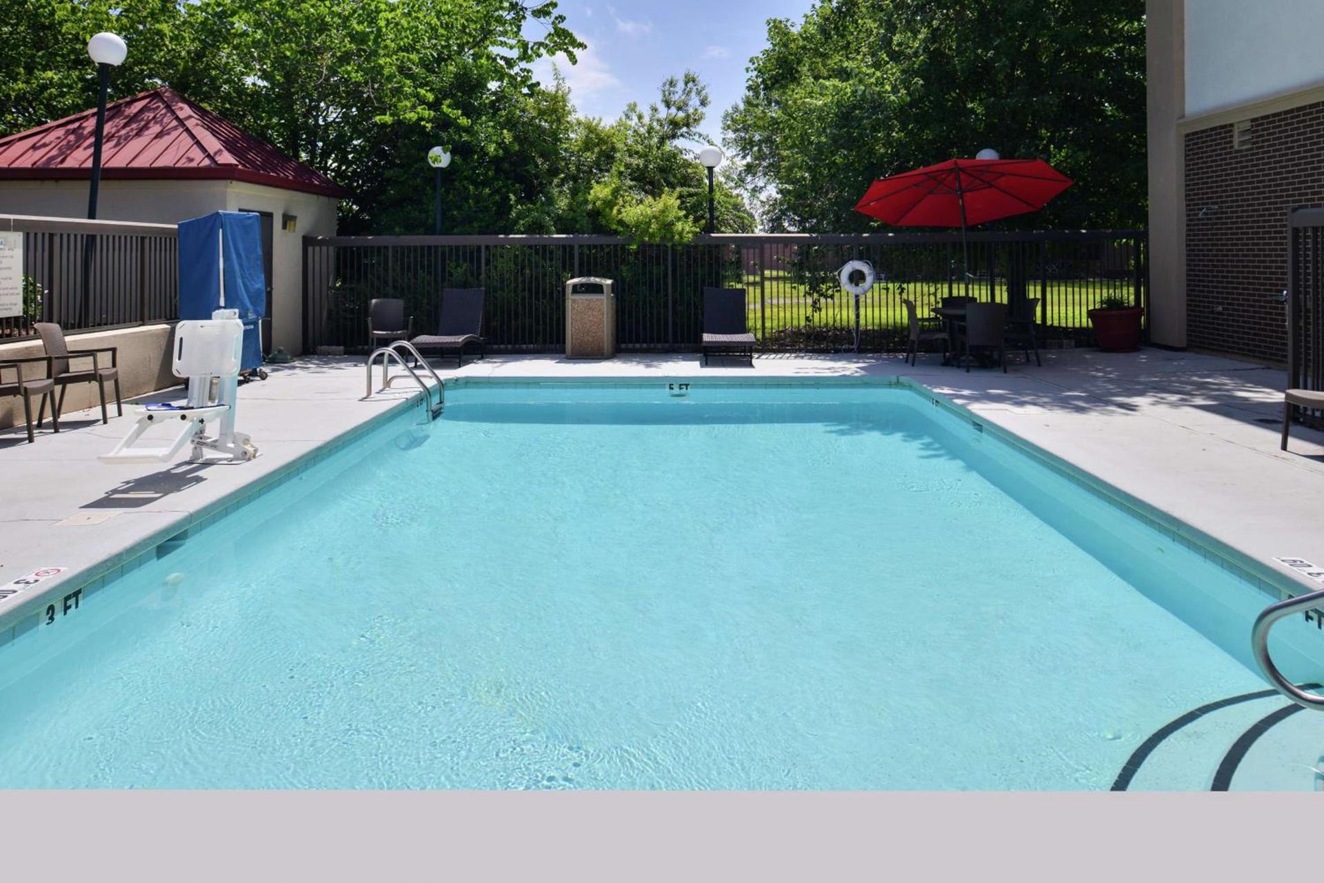 Hampton Inn Greensboro East / McLeansville photo 5