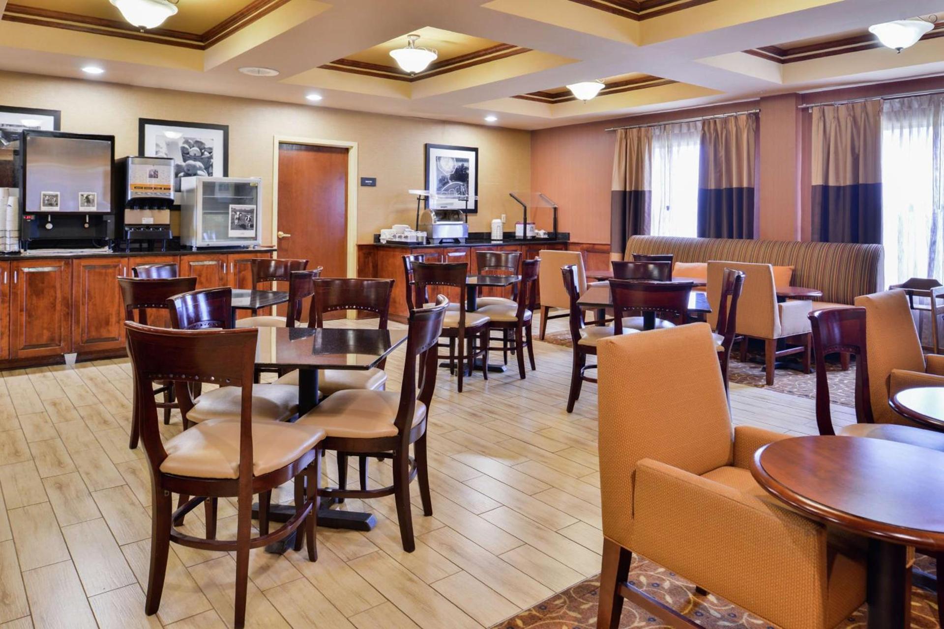 Hampton Inn Greensboro East / McLeansville photo 8
