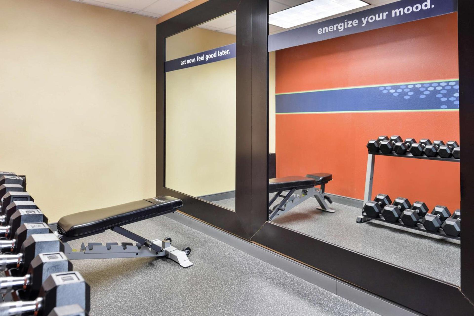 Hampton Inn Greensboro East / McLeansville photo 11