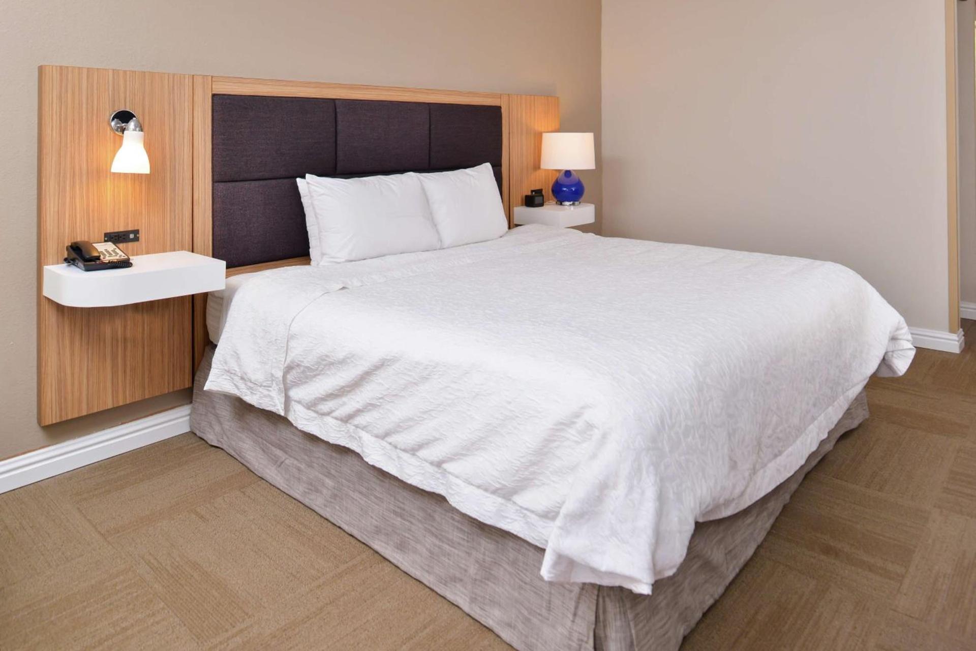Hampton Inn Greensboro East / McLeansville photo 26