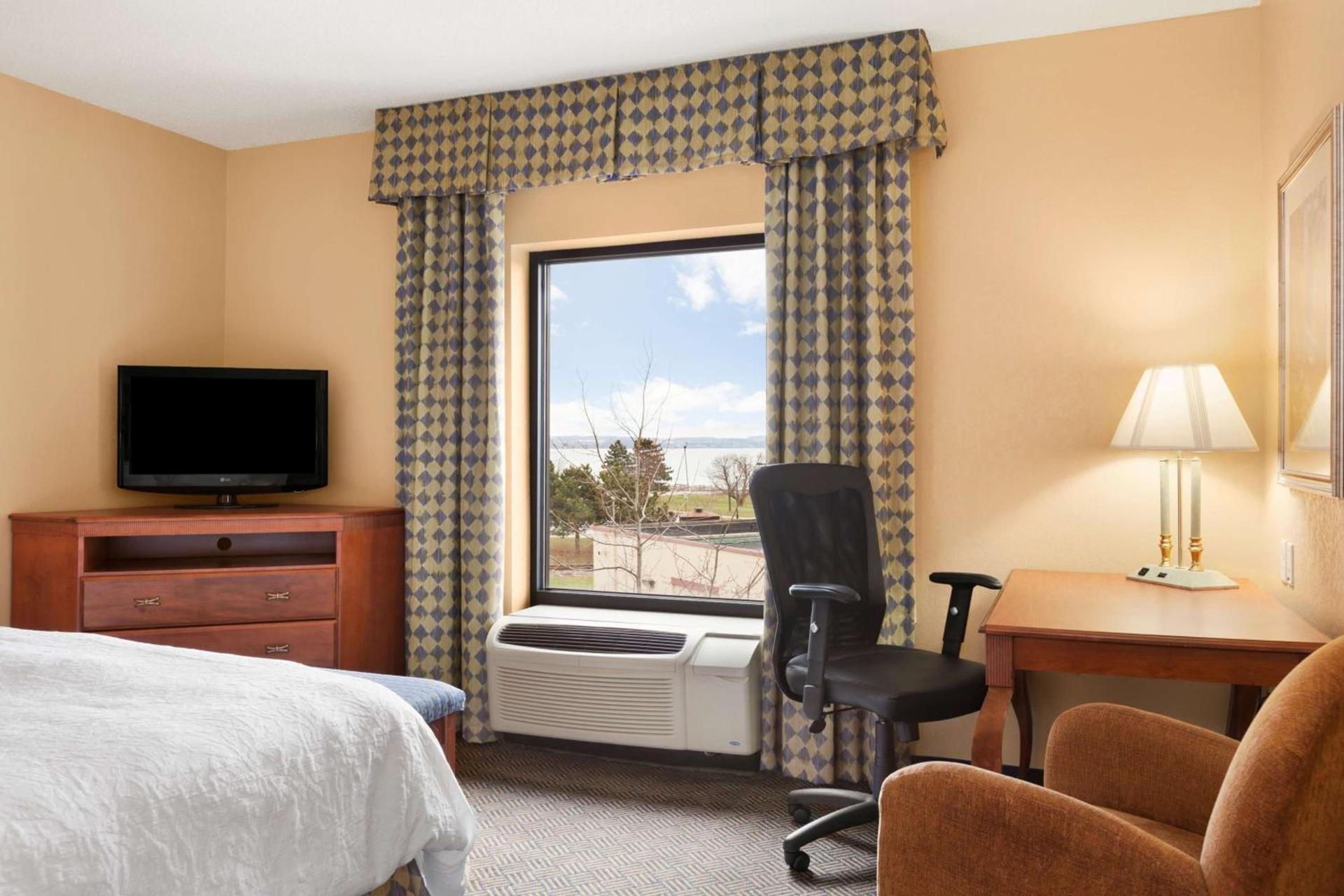 Hampton Inn Geneva photo 17