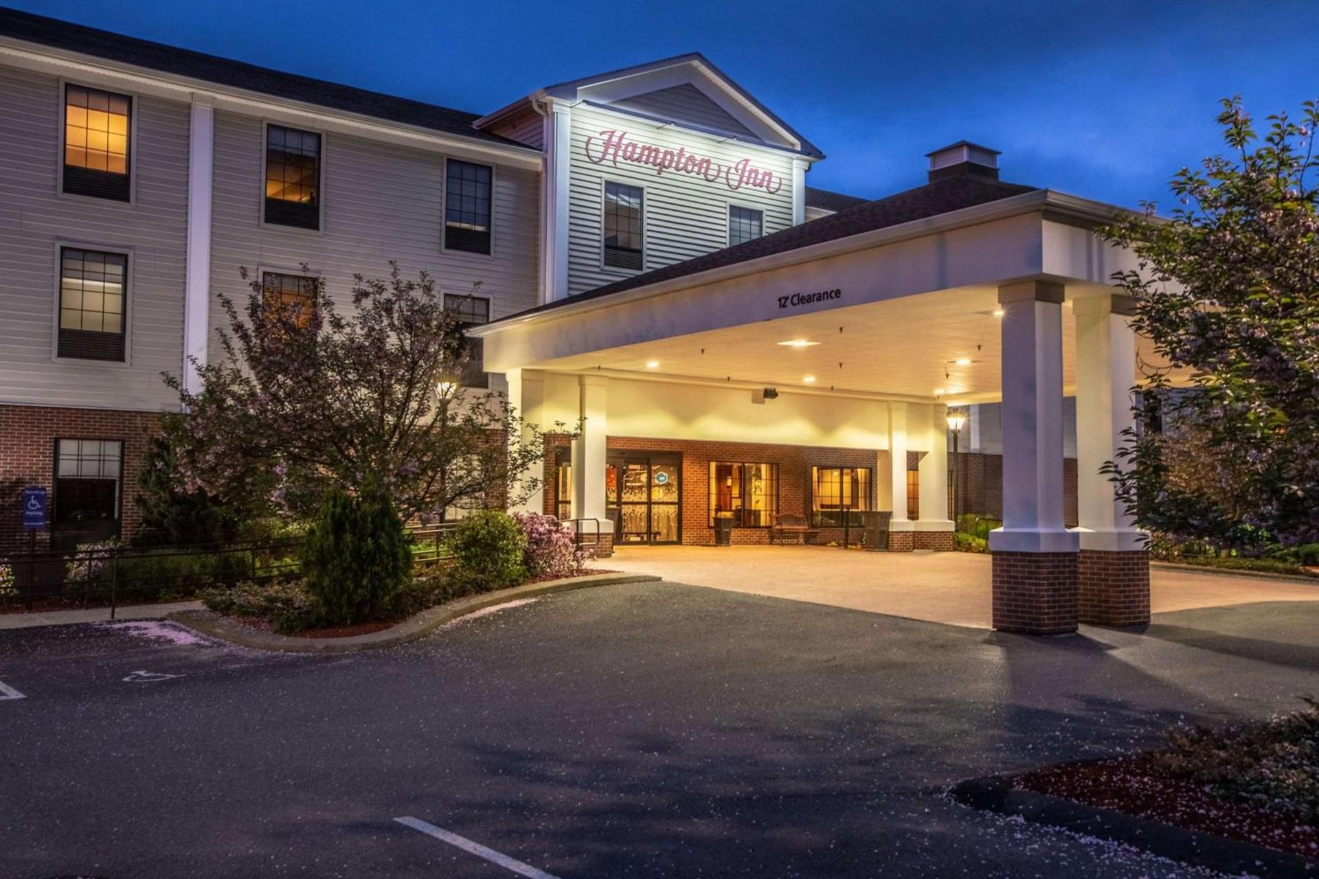 Hampton Inn Hadley-Amherst Area photo 4