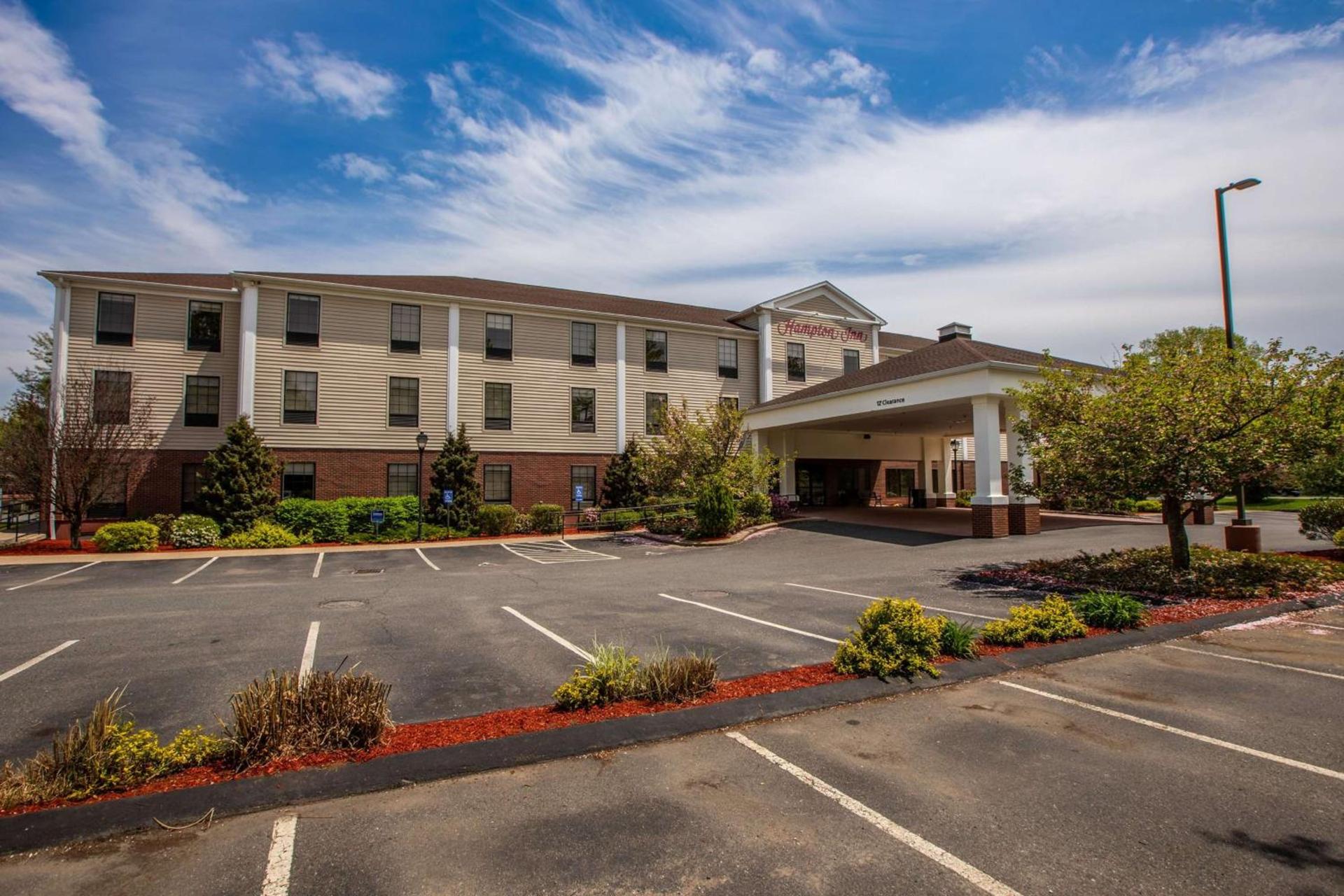 Hampton Inn Hadley-Amherst Area photo 5