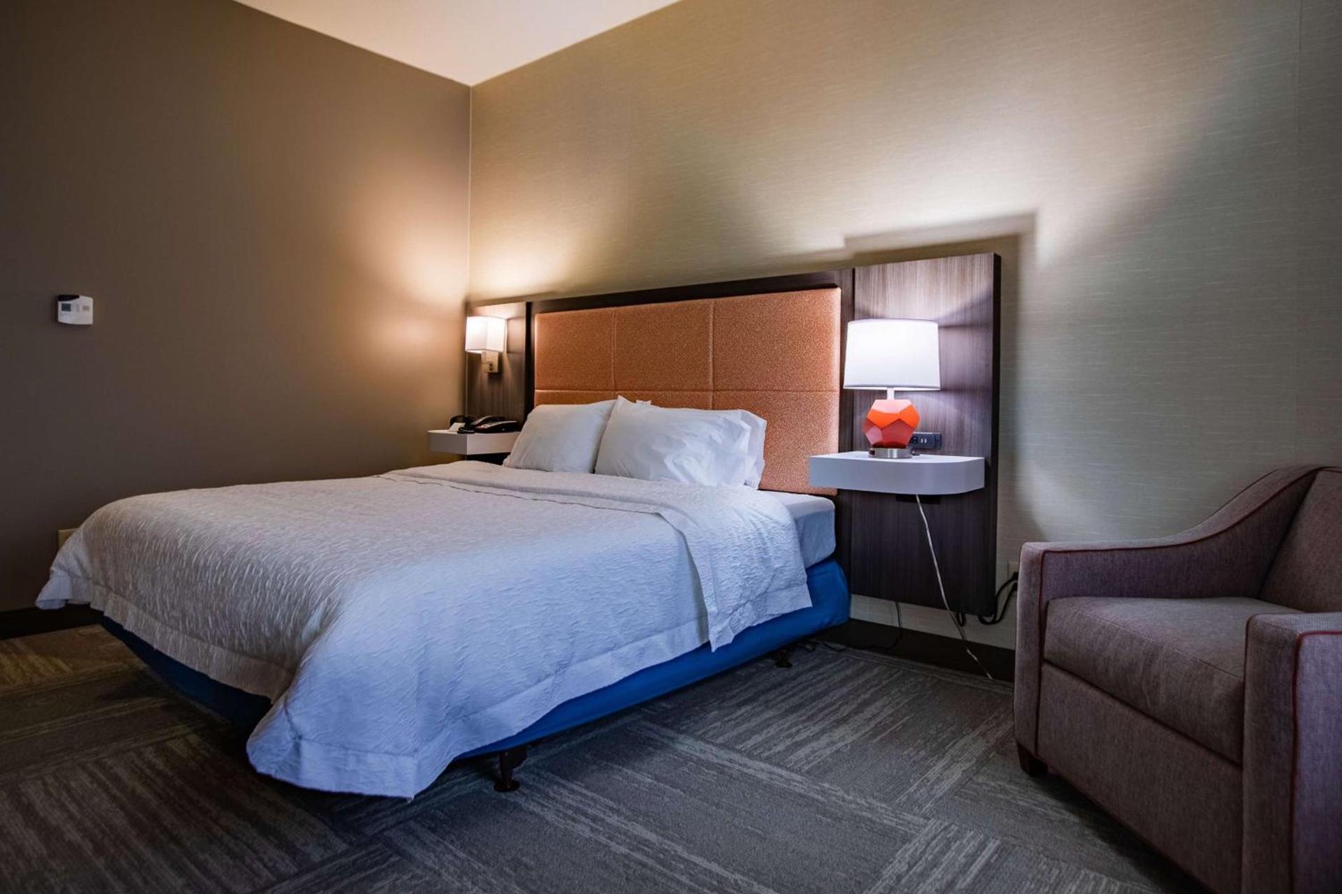 Hampton Inn Hadley-Amherst Area photo 33
