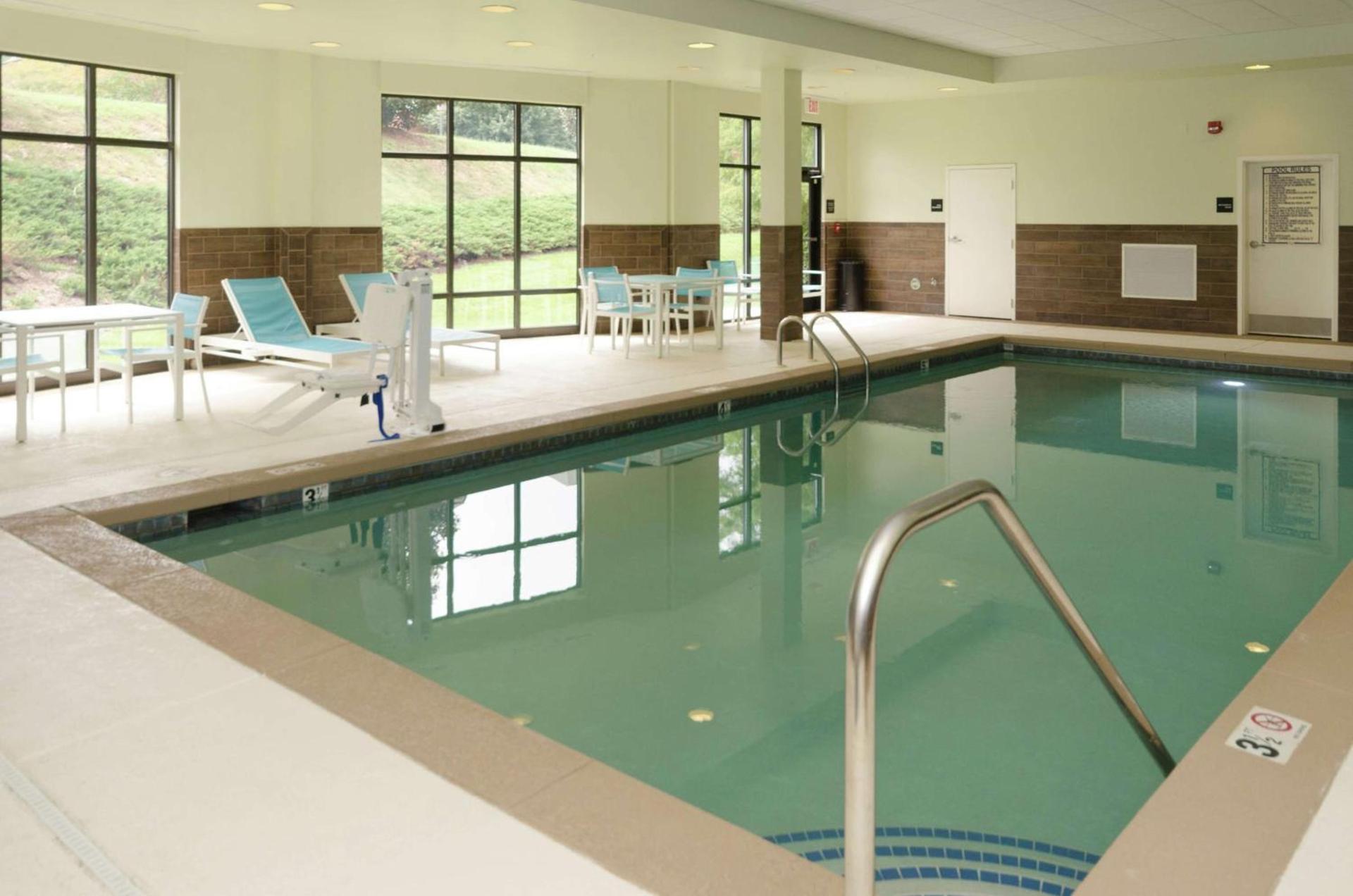 Hampton Inn Hickory photo 3