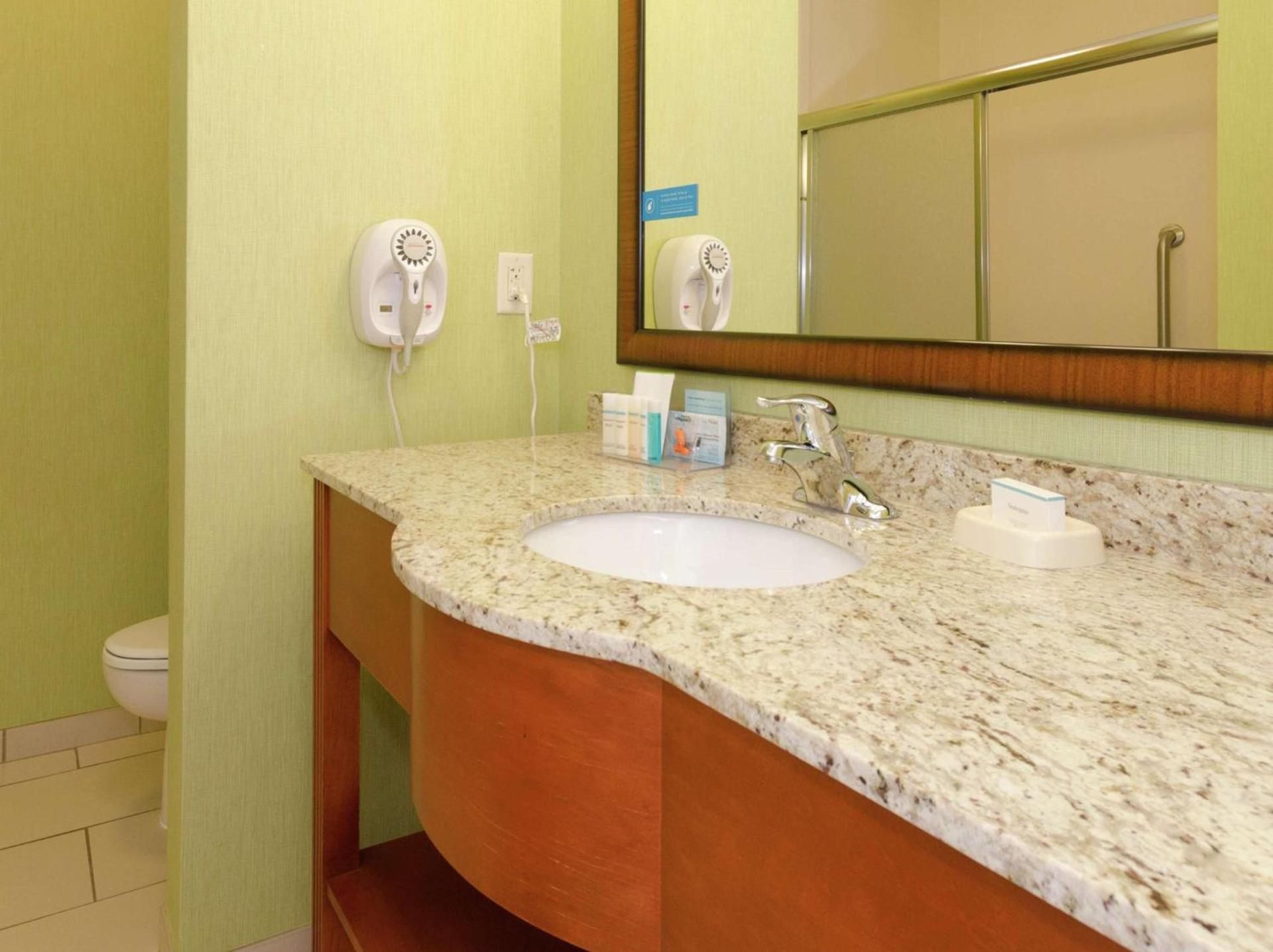 Hampton Inn Hickory photo 32