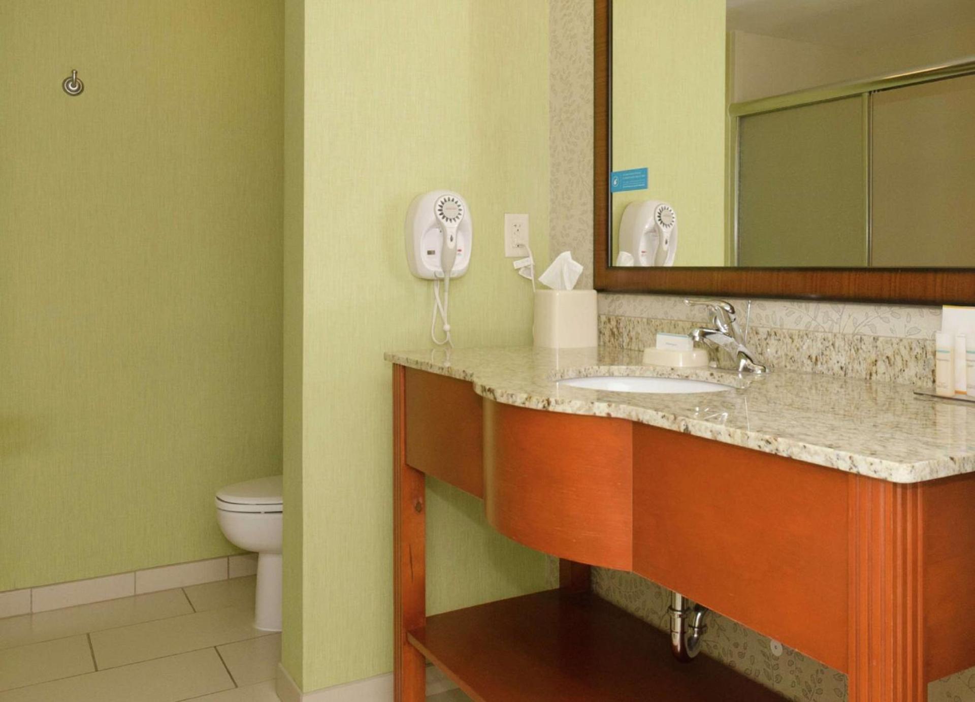 Hampton Inn Hickory photo 18