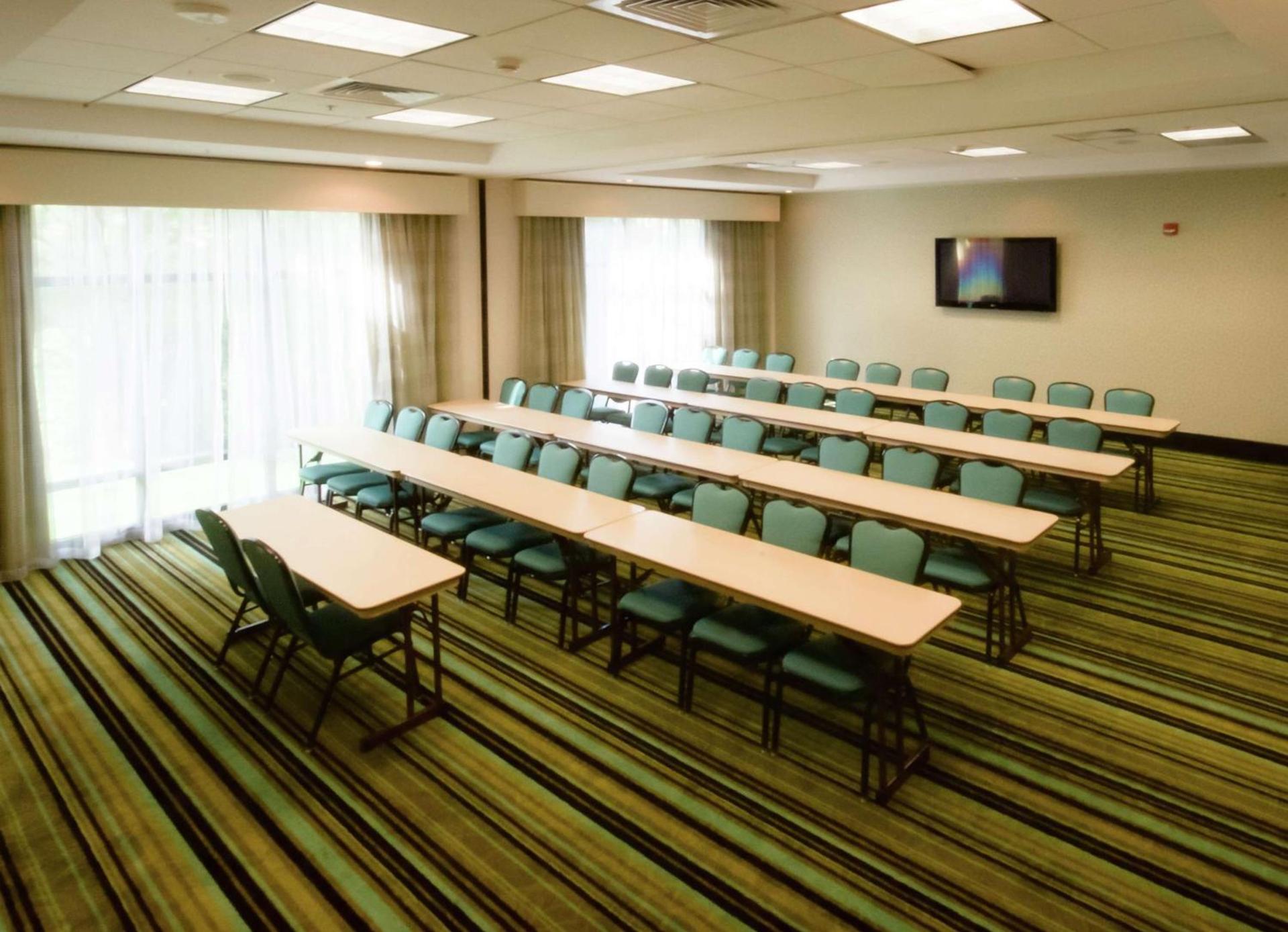 Hampton Inn Hickory photo 31