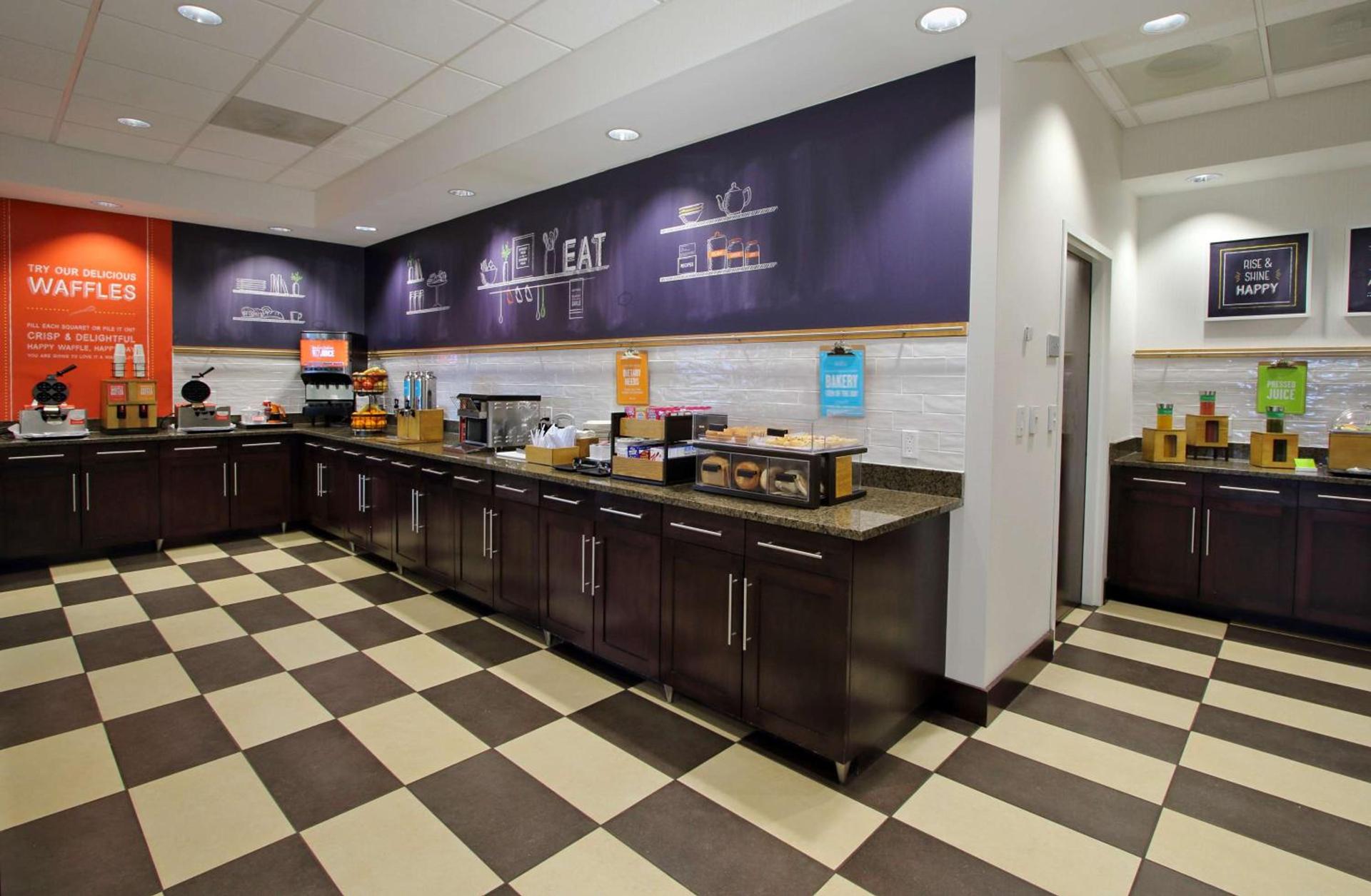Hampton Inn Hagerstown photo 9