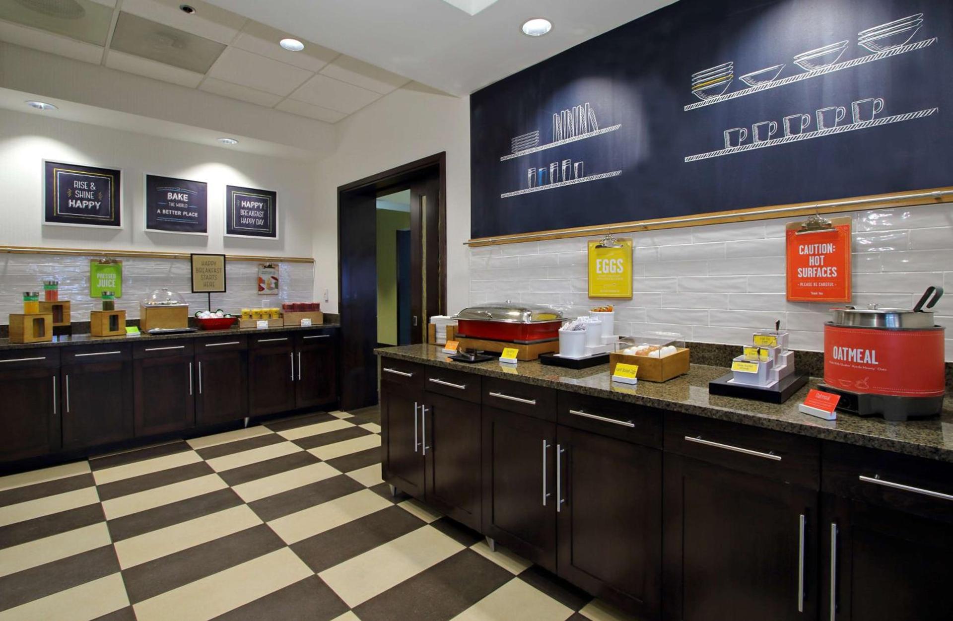 Hampton Inn Hagerstown photo 12
