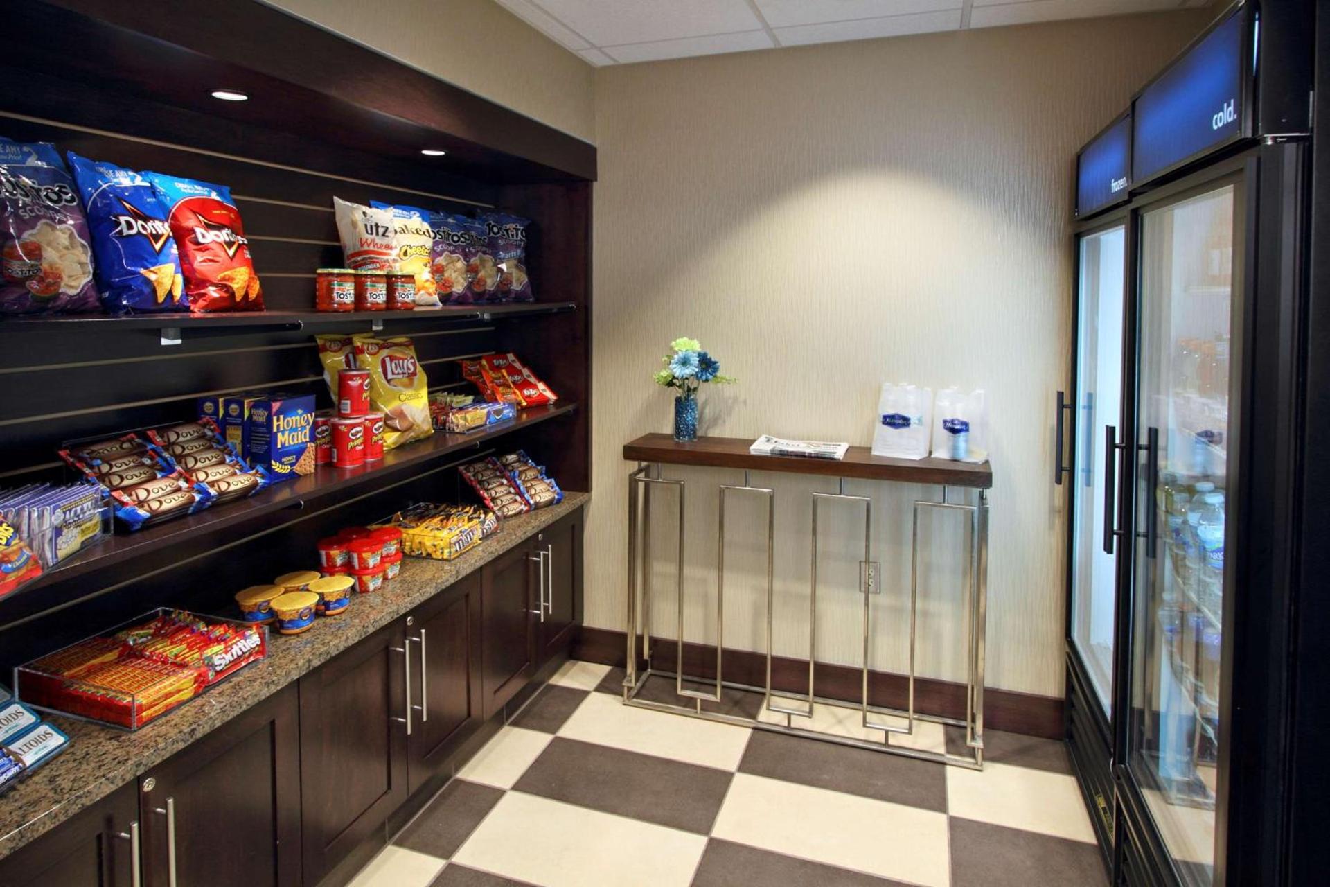 Hampton Inn Hagerstown photo 16