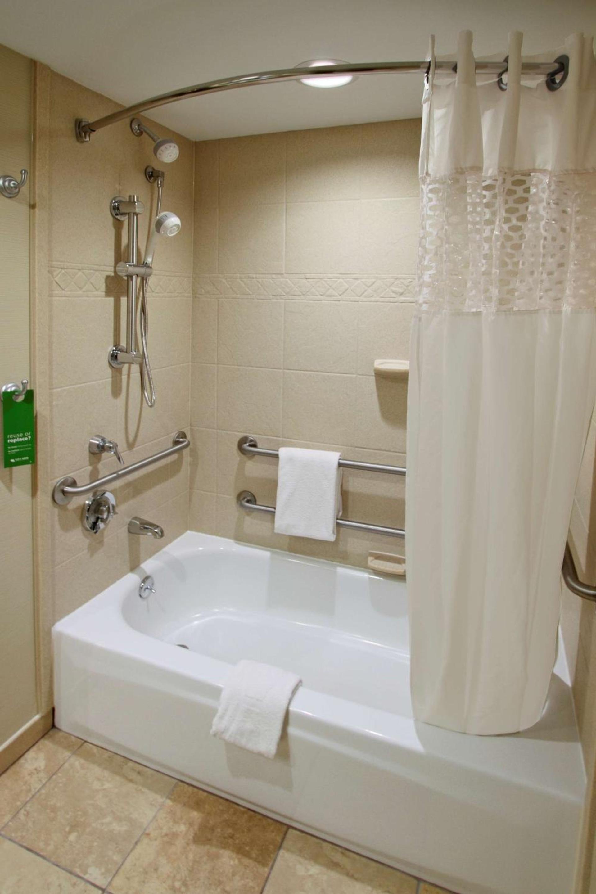 Hampton Inn Hagerstown photo 36