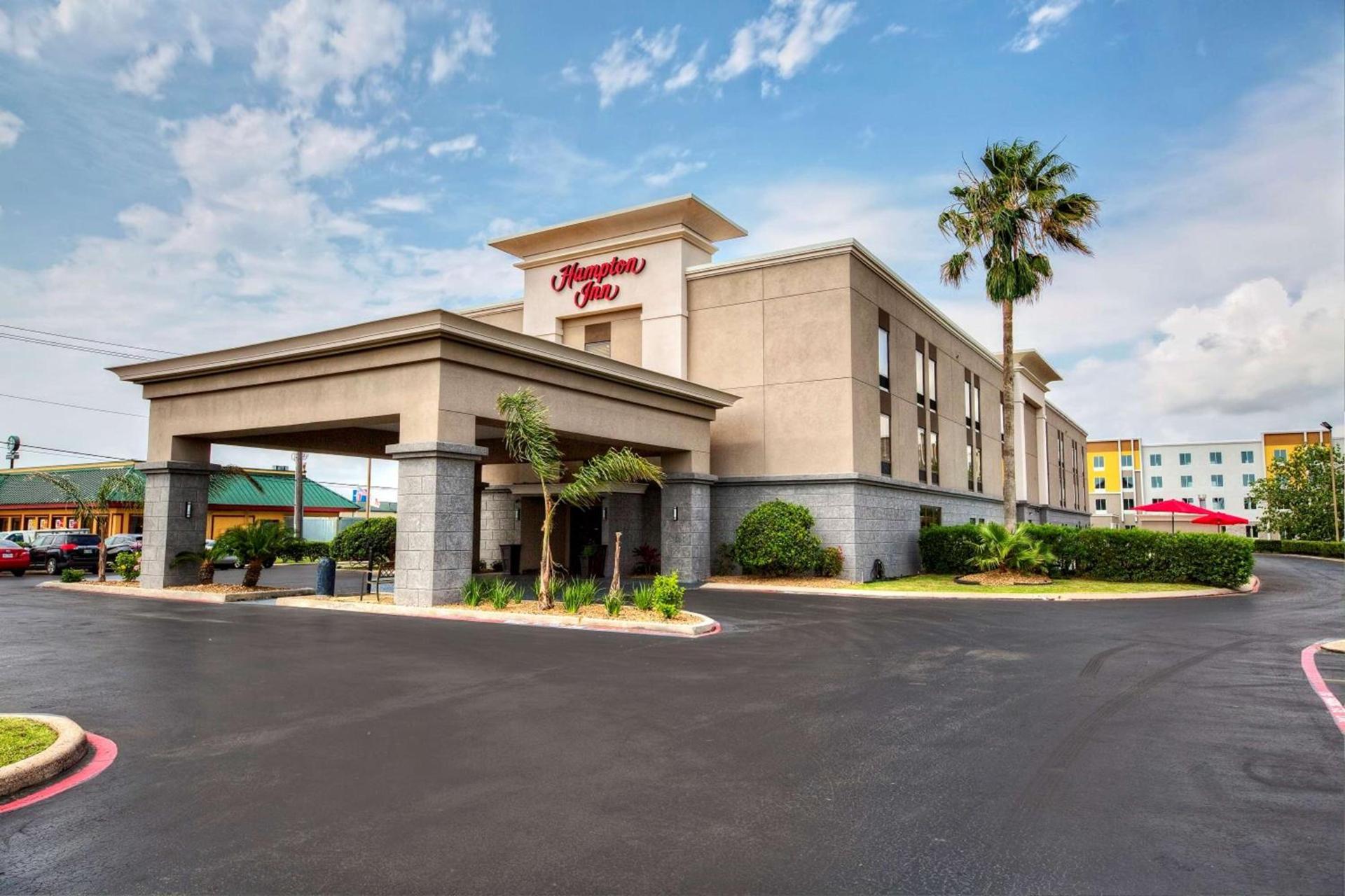 Hampton Inn Houston Baytown photo 1