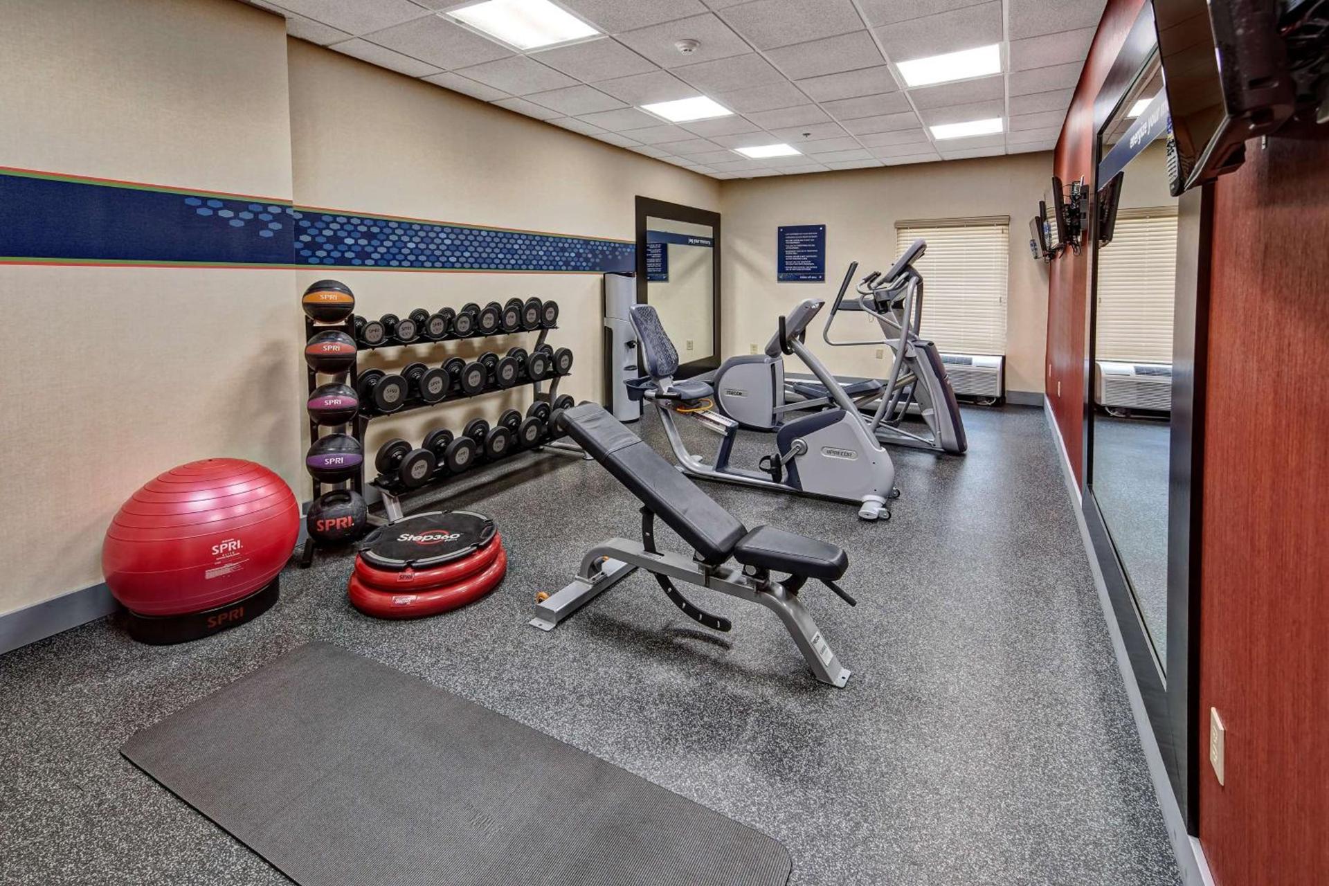 Hampton Inn Houston Baytown photo 13