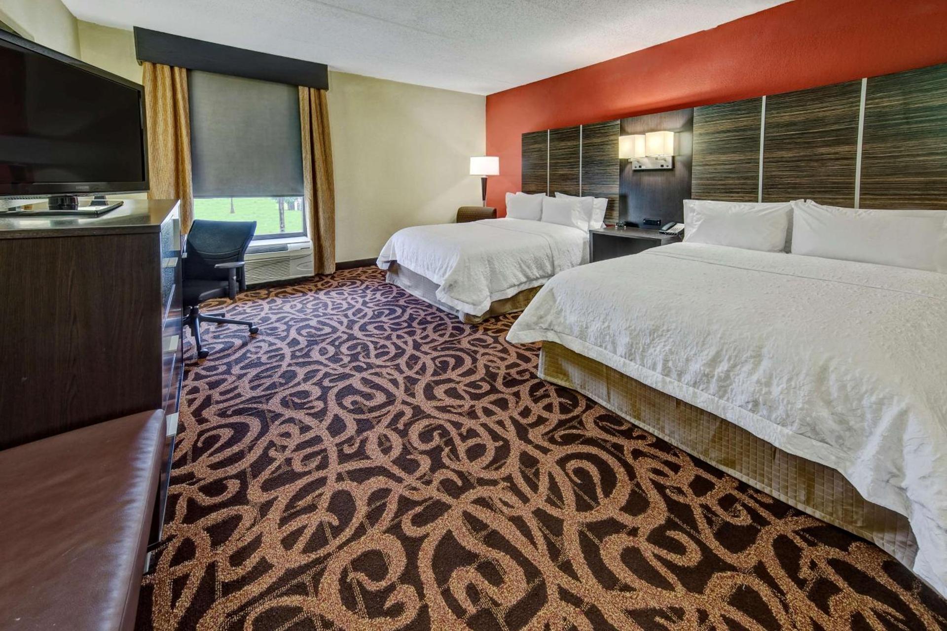 Hampton Inn Houston Baytown photo 16