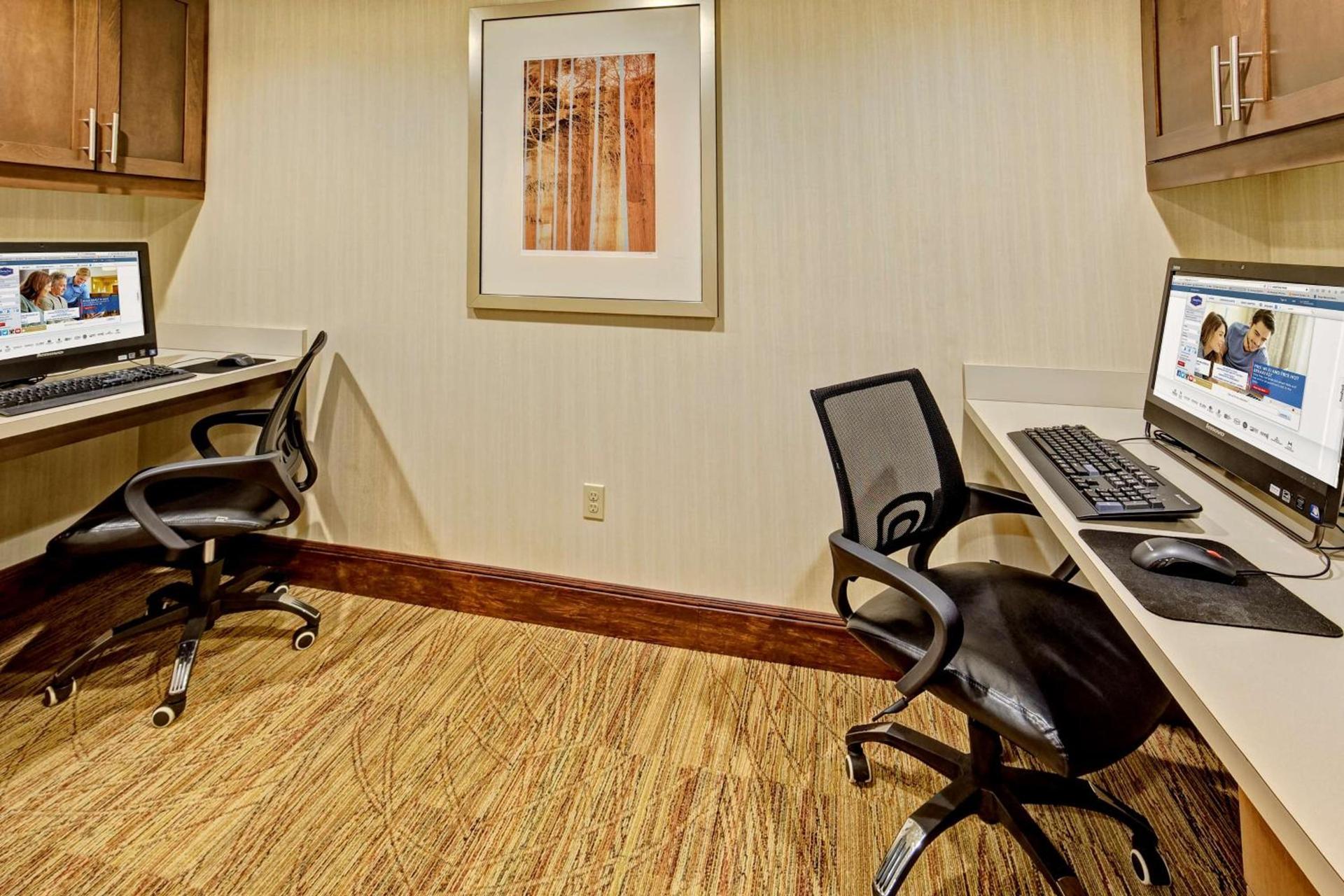 Hampton Inn Houston Baytown photo 26