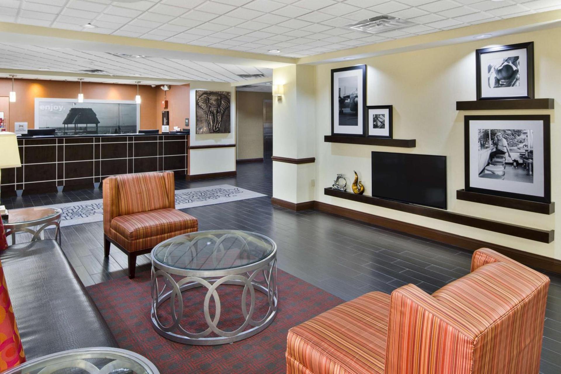 Hampton Inn Hinesville photo 6