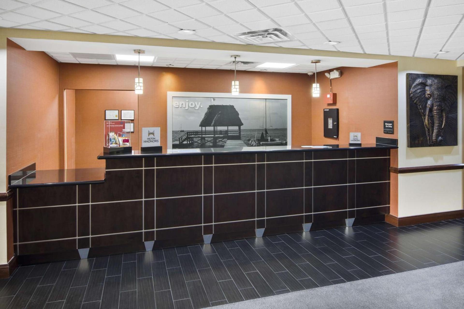 Hampton Inn Hinesville photo 7