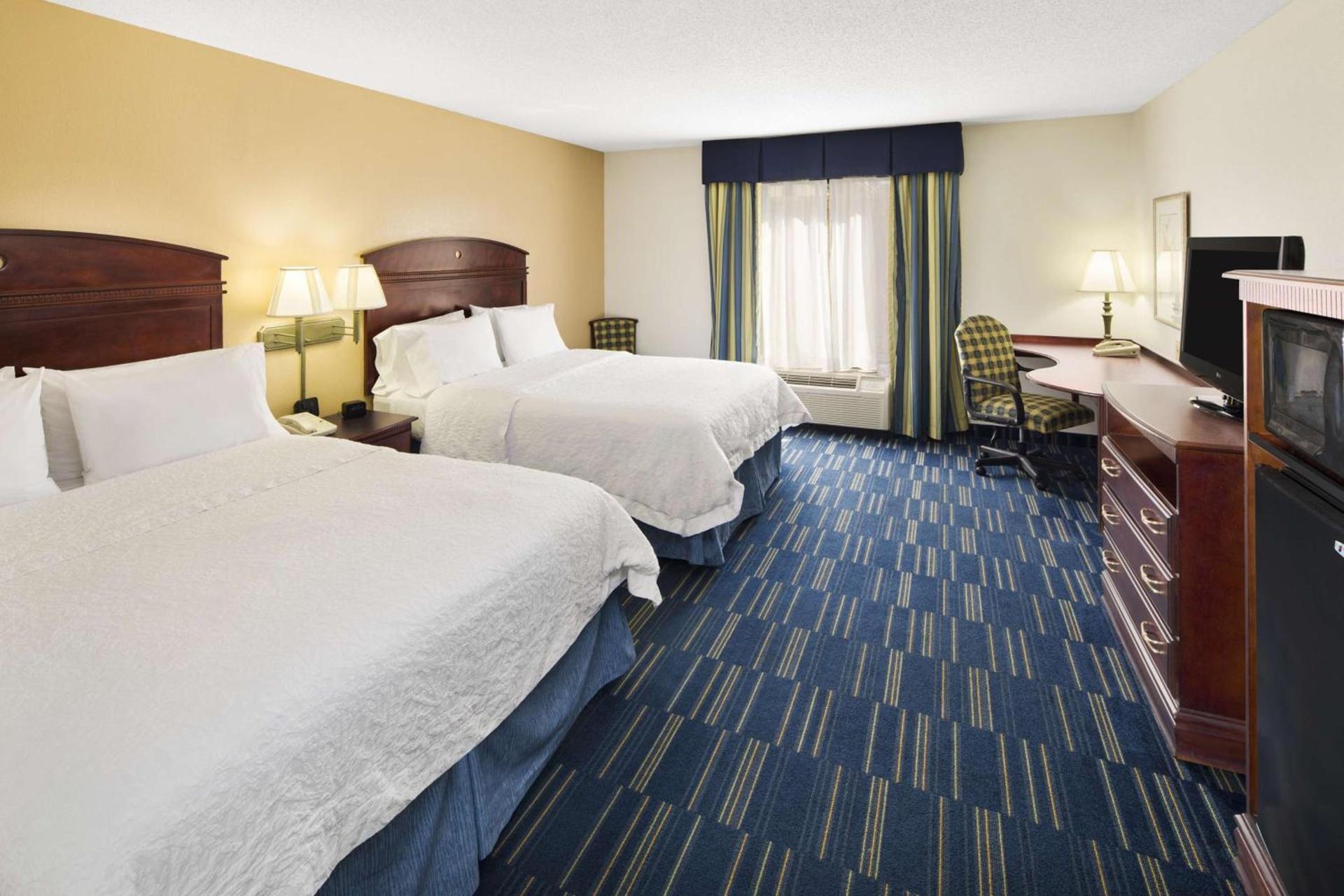 Hampton Inn Hinesville photo 14