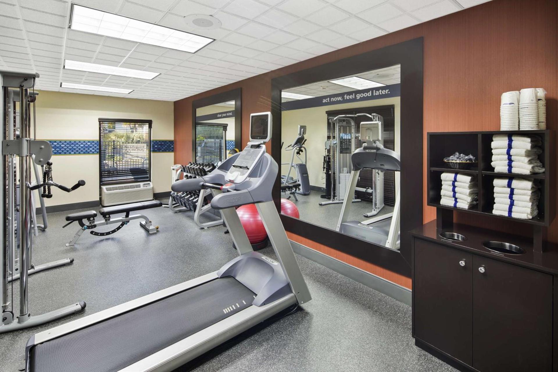 Hampton Inn Hinesville photo 13