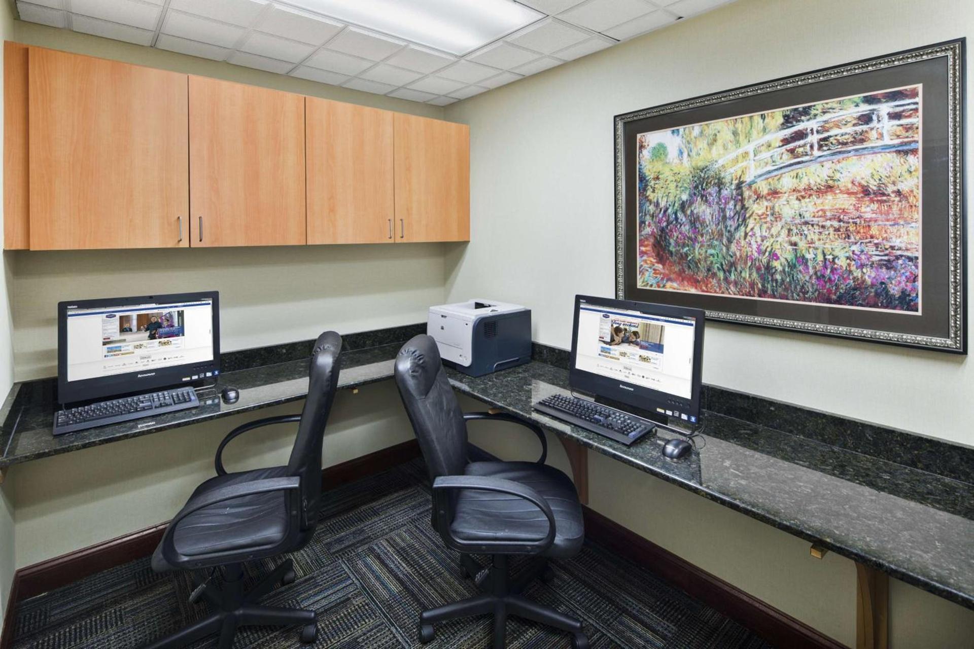 Hampton Inn Hinesville photo 24