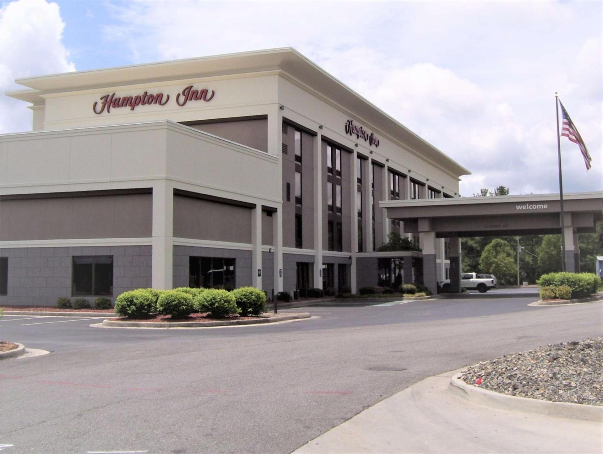 Hampton Inn - Hillsville photo 4