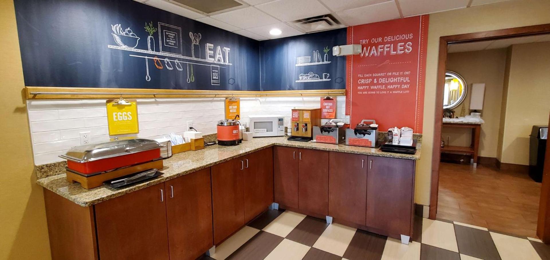 Hampton Inn - Hillsville photo 27