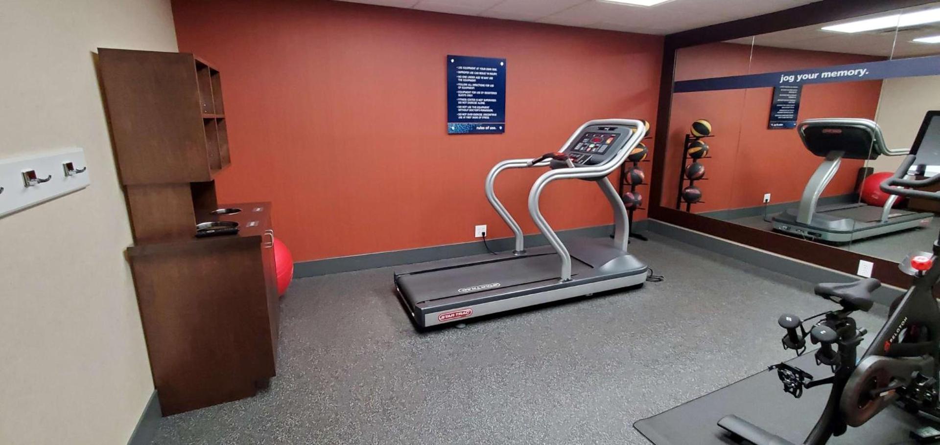 Hampton Inn - Hillsville photo 30