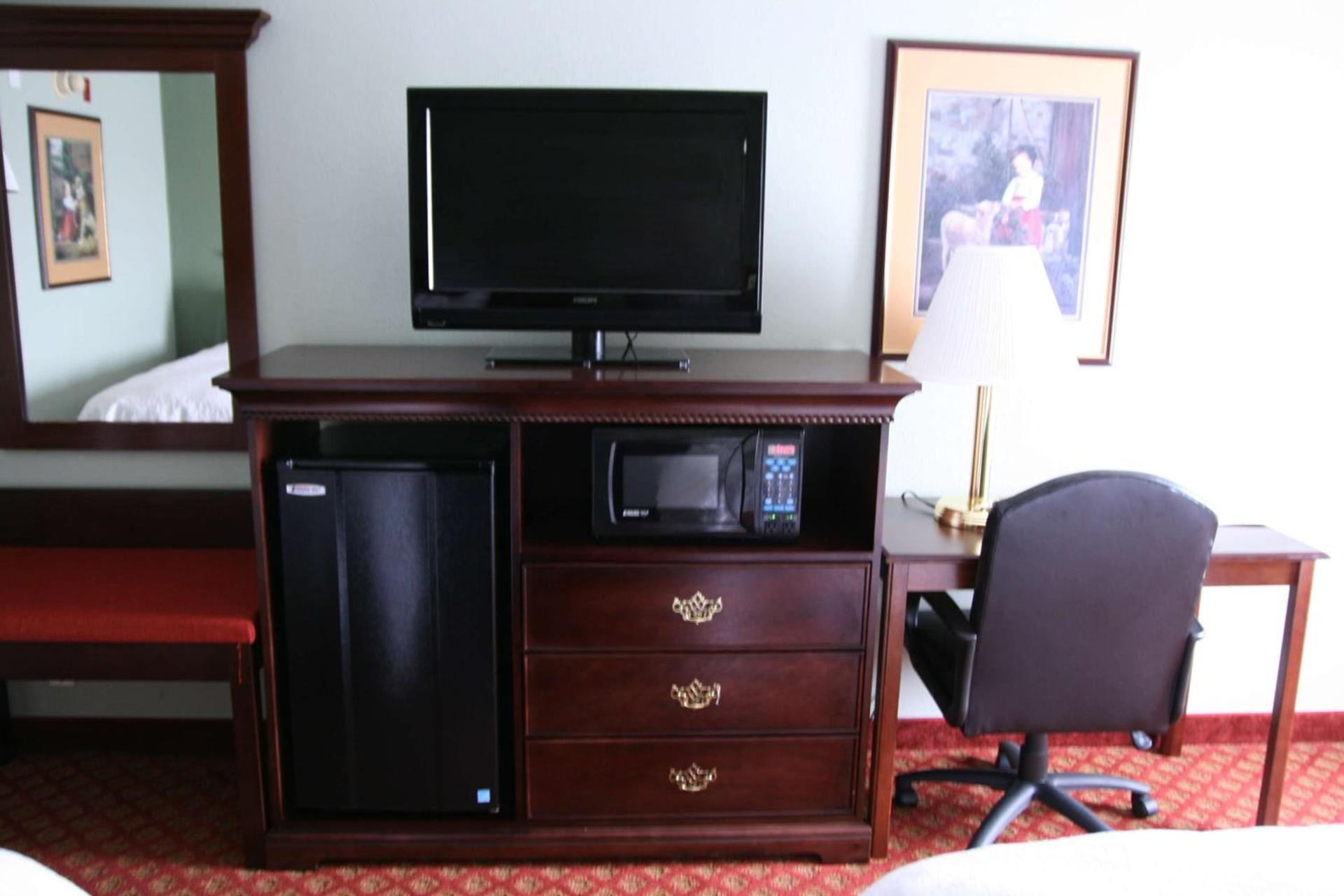 Hampton Inn - Hillsville photo 34