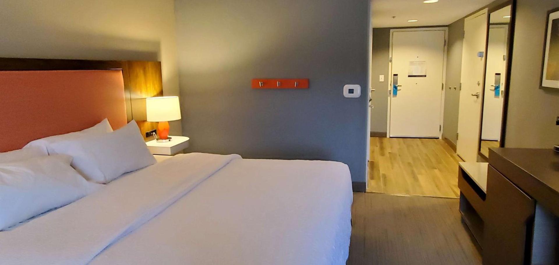Hampton Inn - Hillsville photo 53