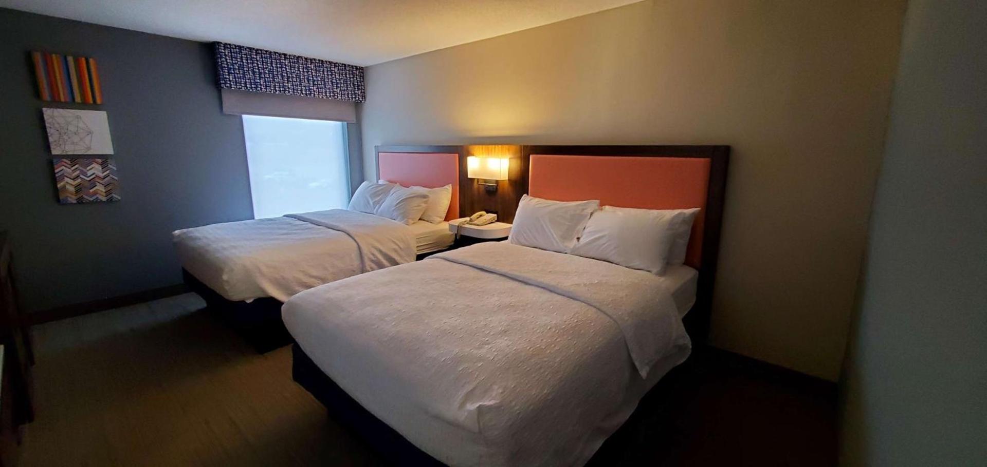 Hampton Inn - Hillsville photo 54