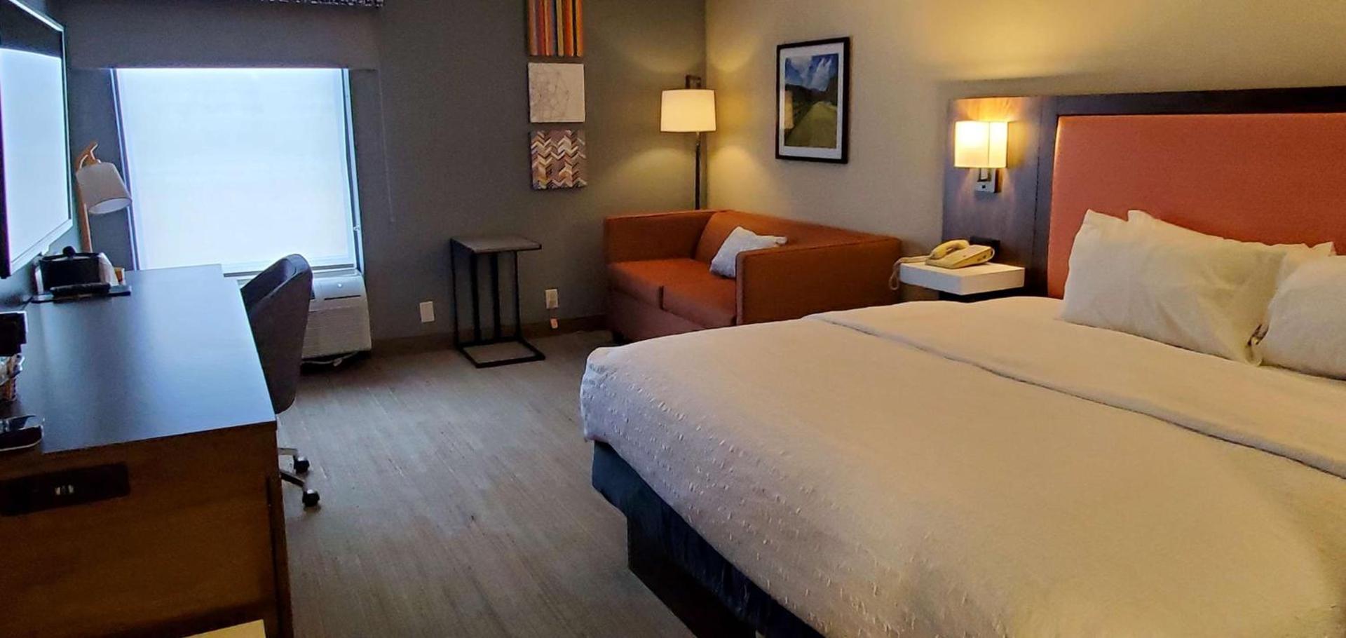 Hampton Inn - Hillsville photo 59