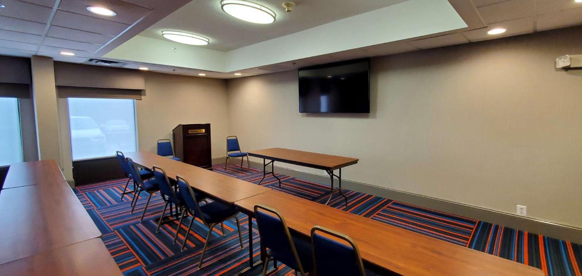 Hampton Inn - Hillsville photo 67