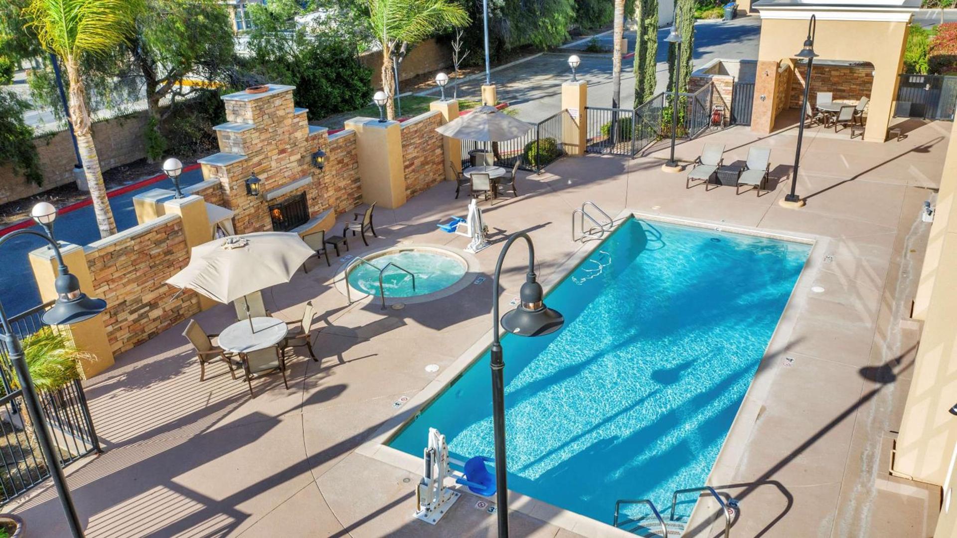 Hampton Inn & Suites by Hilton Hemet Menifee Murrieta photo 6