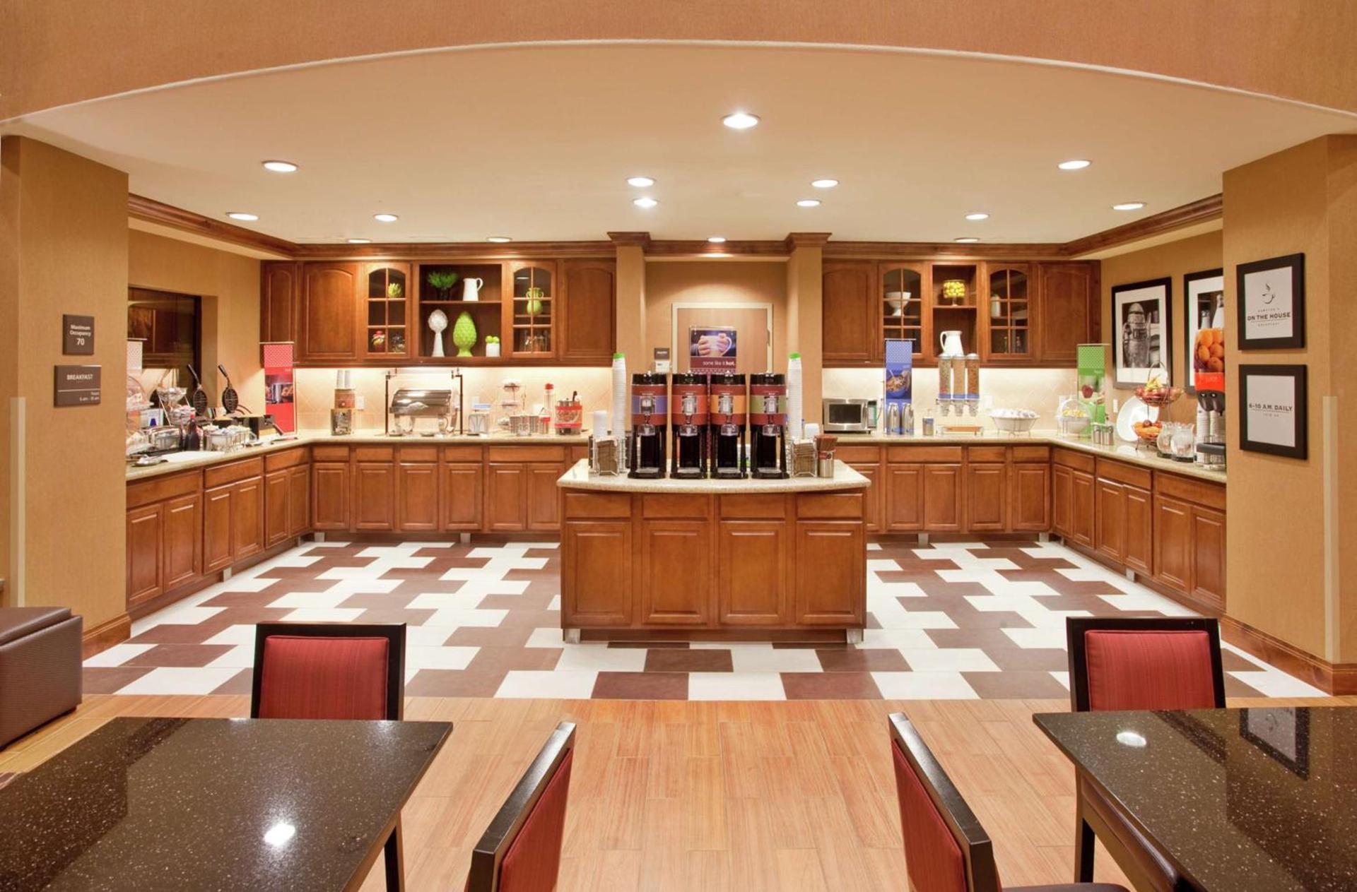 Hampton Inn & Suites by Hilton Hemet Menifee Murrieta photo 12