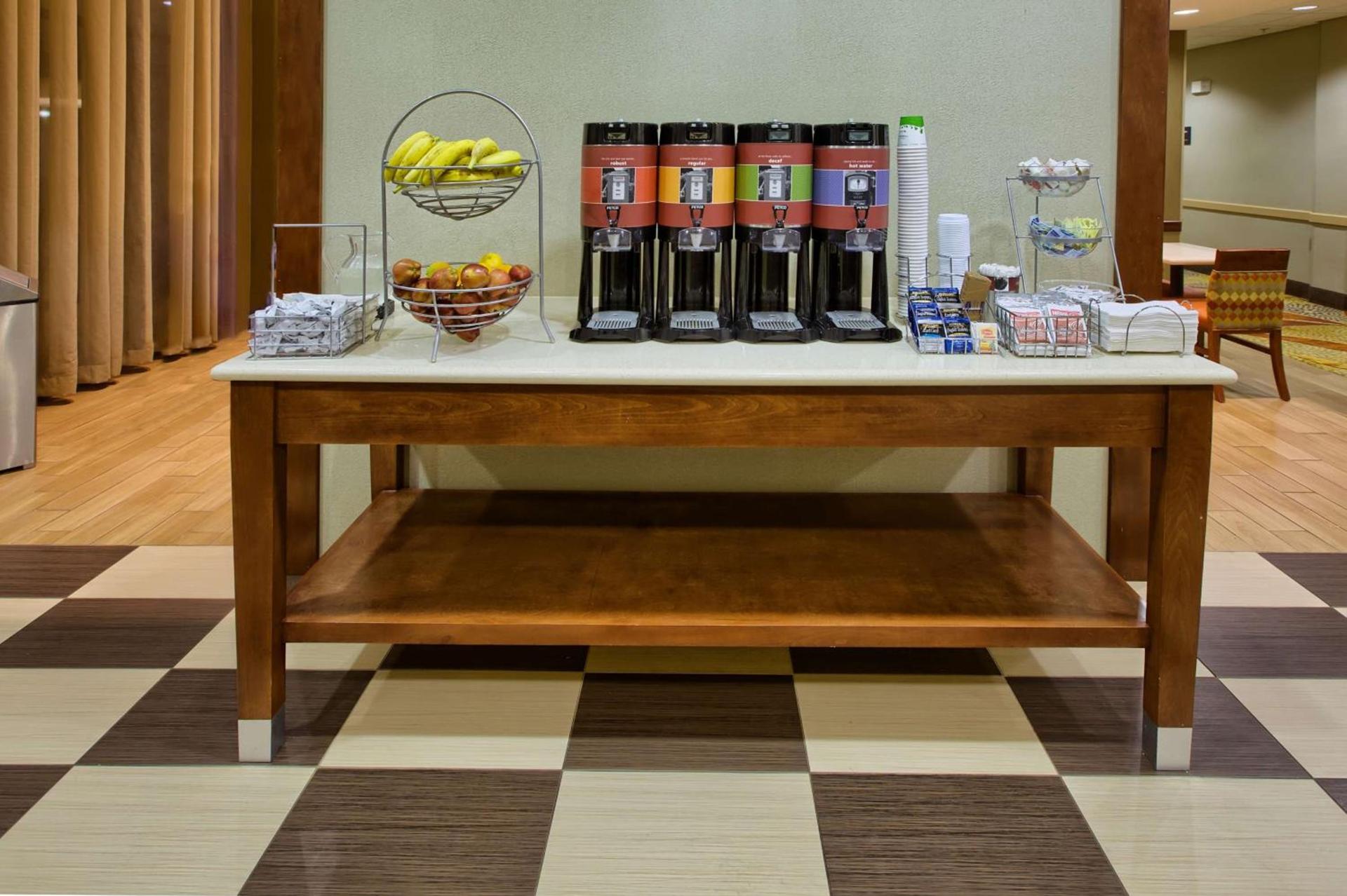 Hampton Inn & Suites Houston Rosenberg photo 13