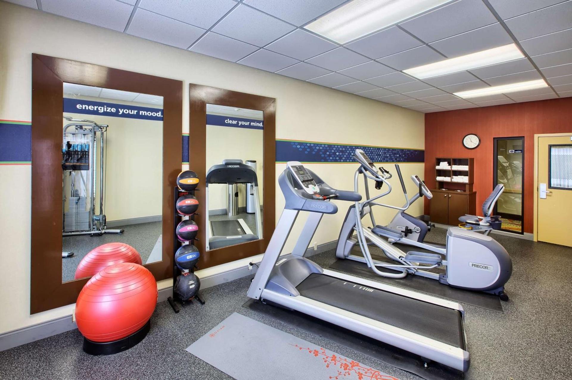 Hampton Inn & Suites Houston Rosenberg photo 15