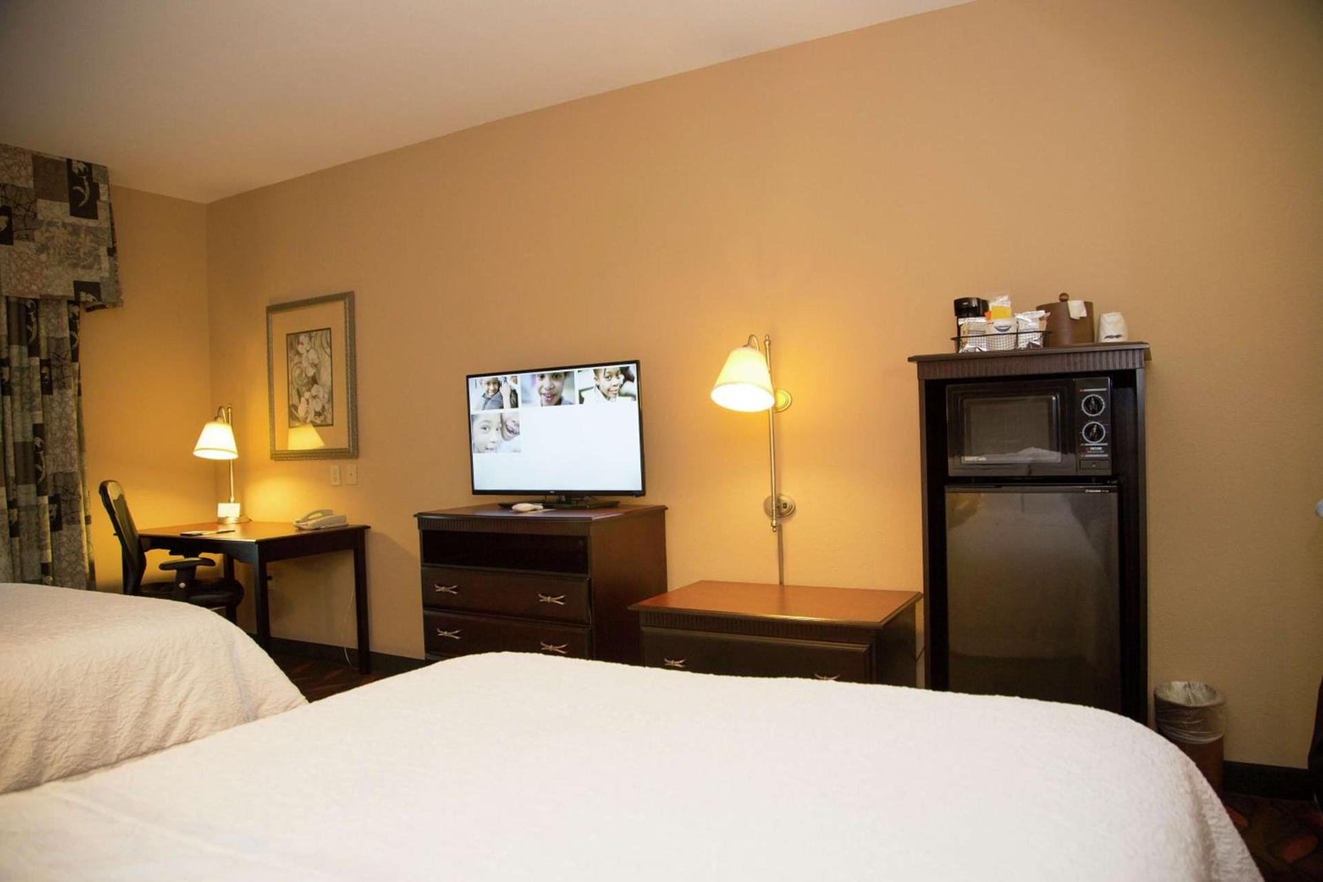 Hampton Inn & Suites Houston Rosenberg photo 21