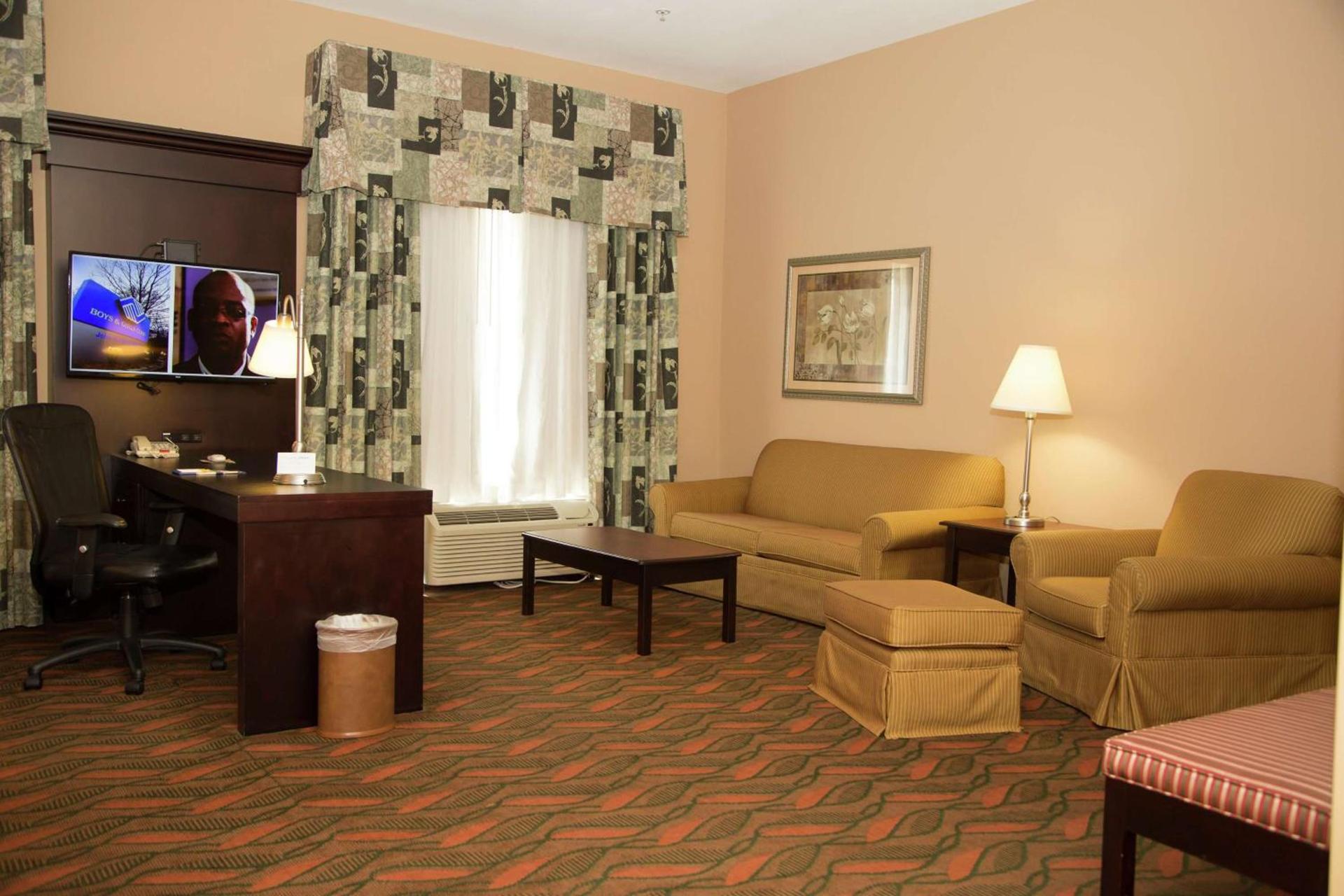 Hampton Inn & Suites Houston Rosenberg photo 23