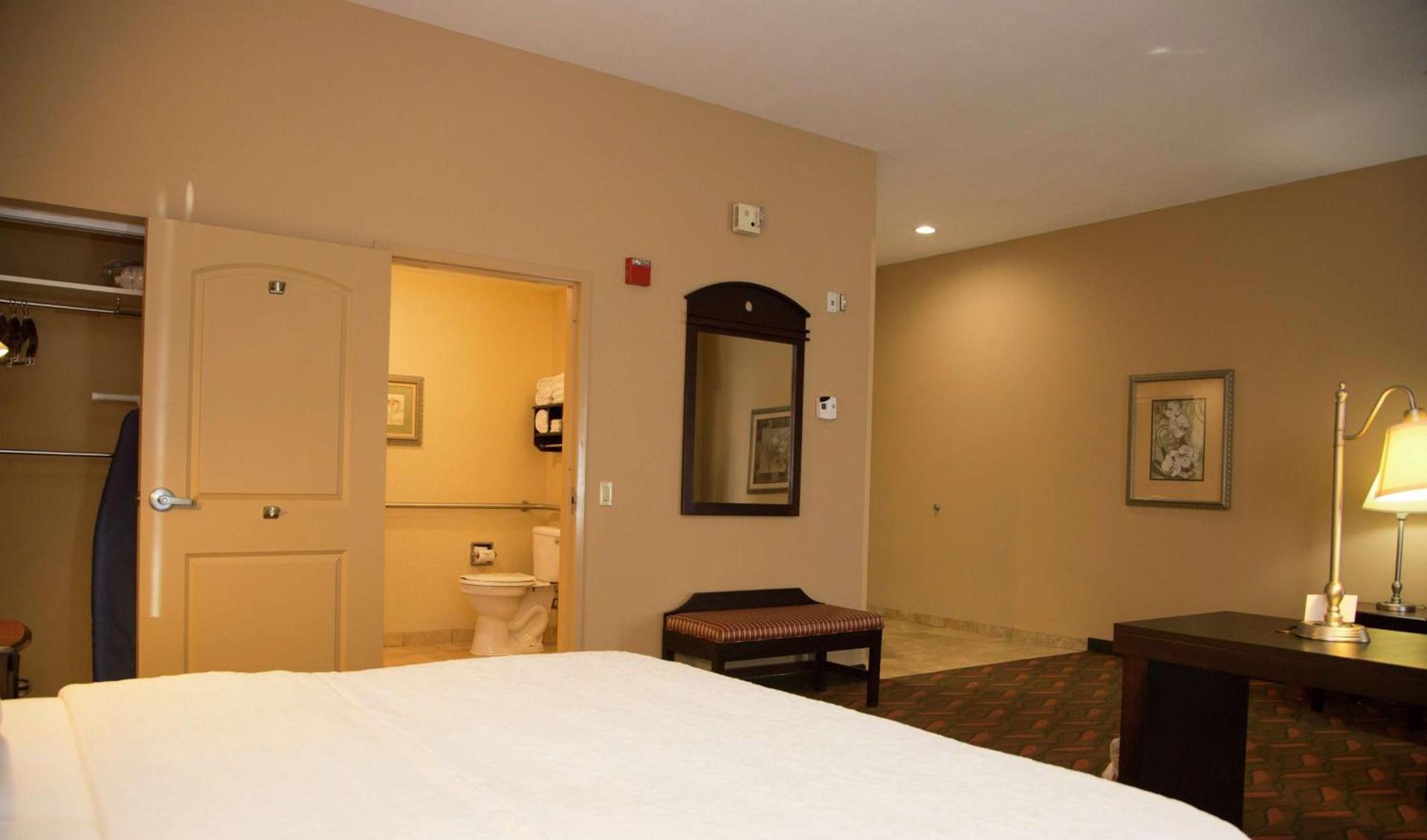 Hampton Inn & Suites Houston Rosenberg photo 25