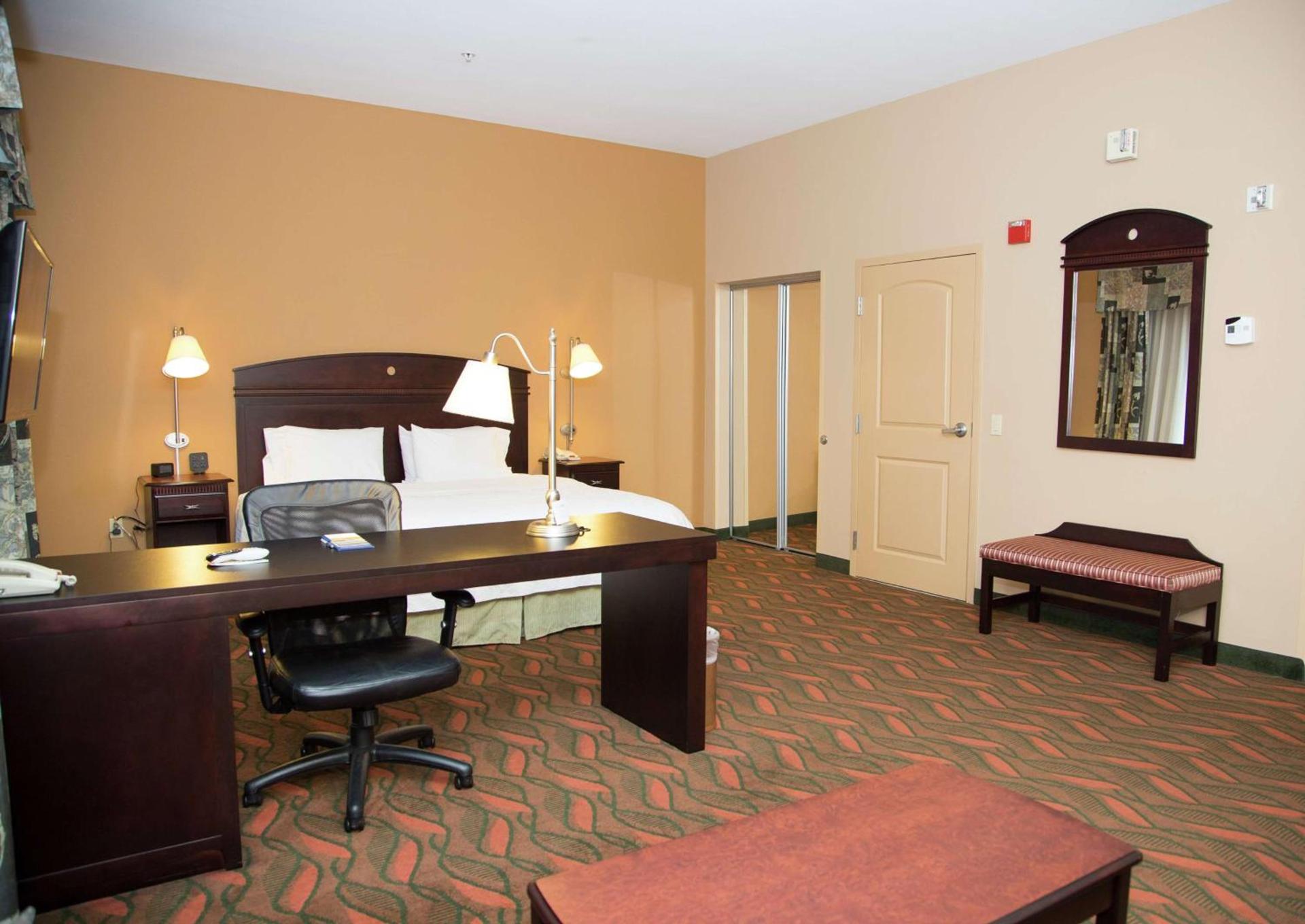 Hampton Inn & Suites Houston Rosenberg photo 27