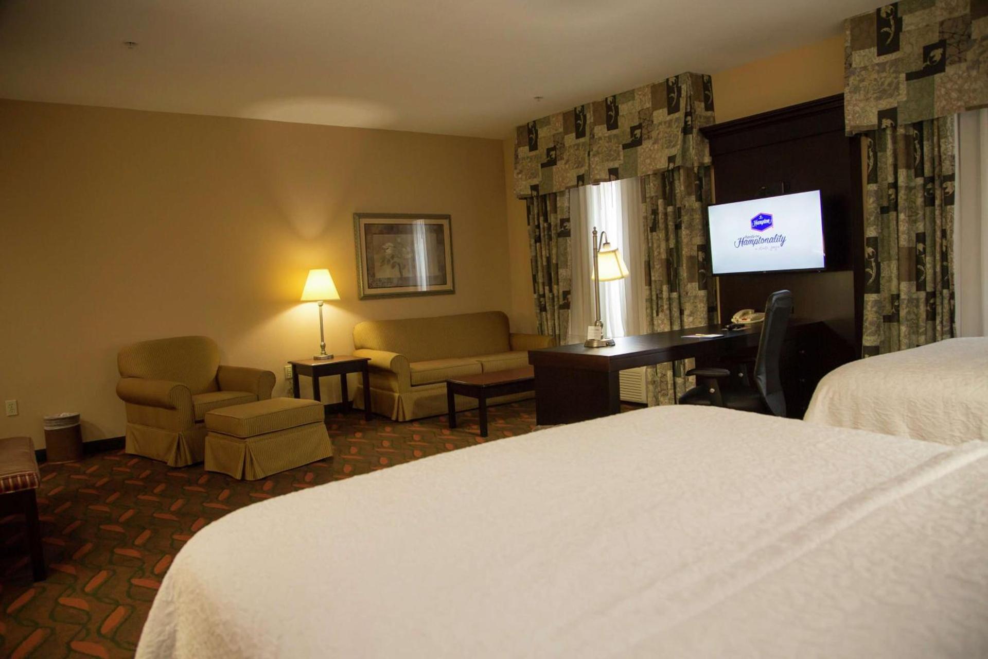 Hampton Inn & Suites Houston Rosenberg photo 28