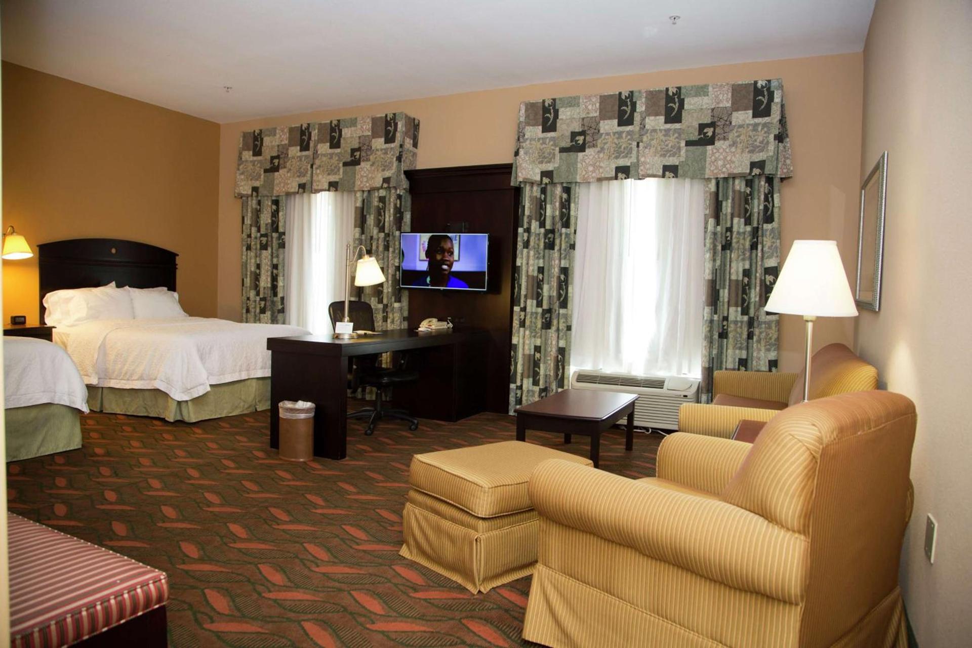 Hampton Inn & Suites Houston Rosenberg photo 48