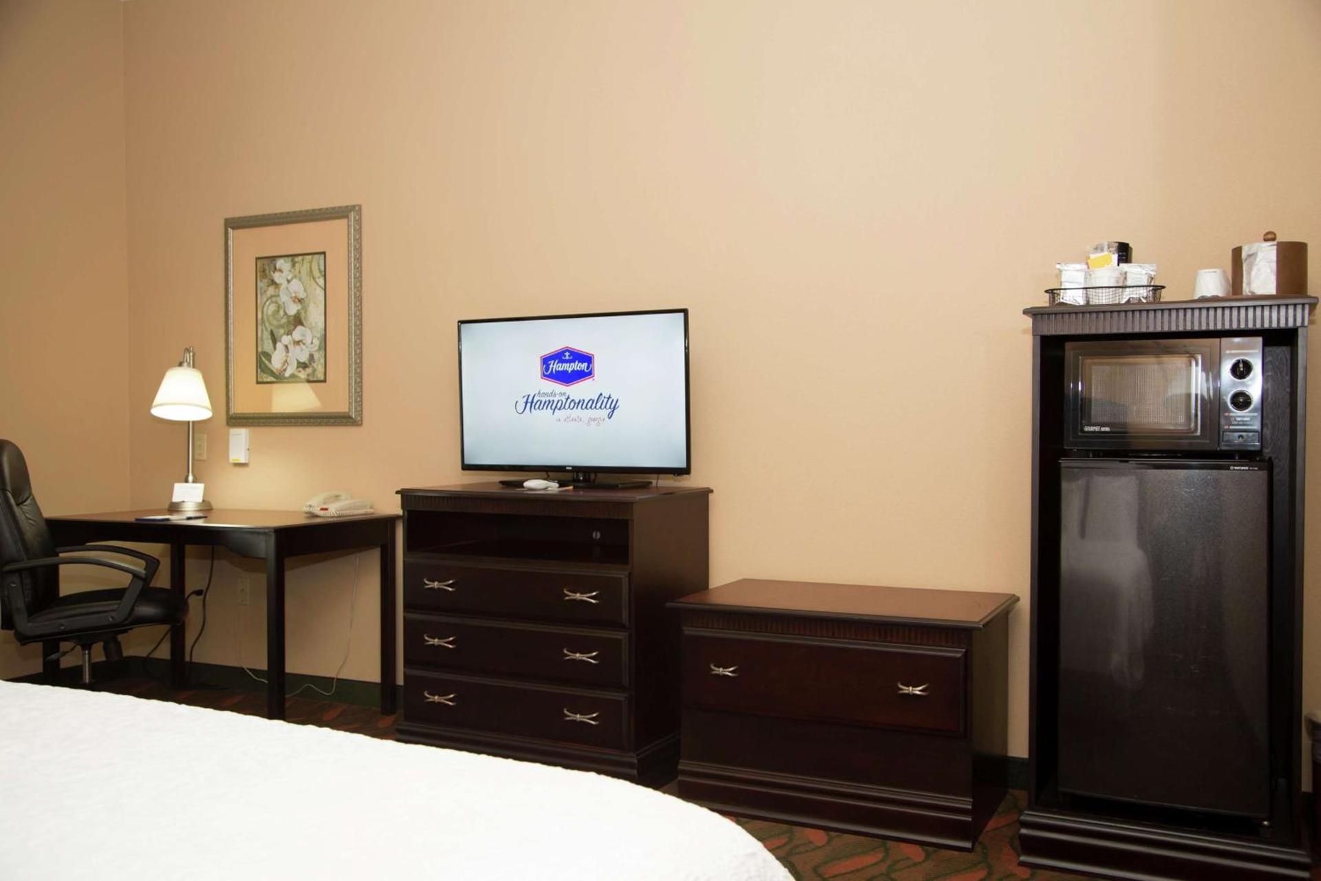 Hampton Inn & Suites Houston Rosenberg photo 59