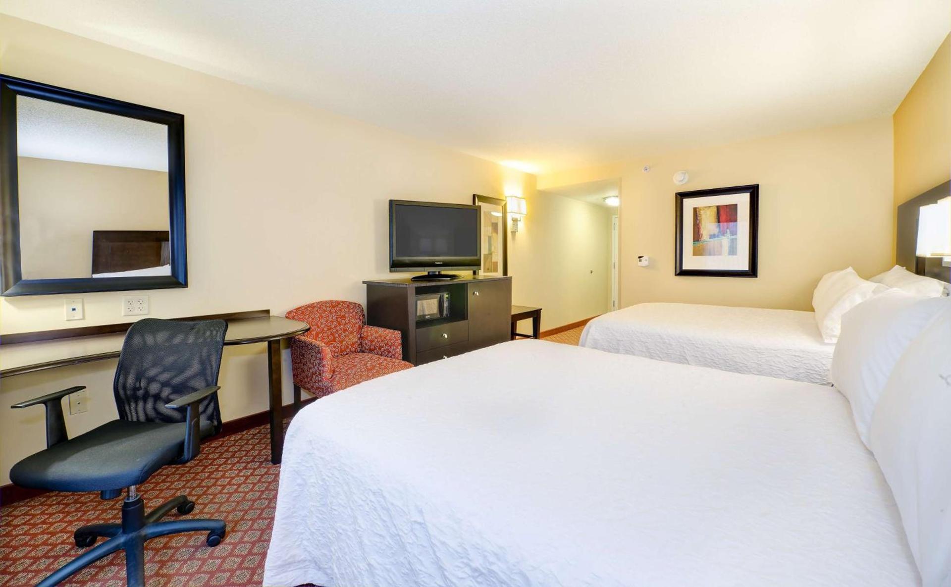 Hampton Inn & Suites Scottsboro photo 16